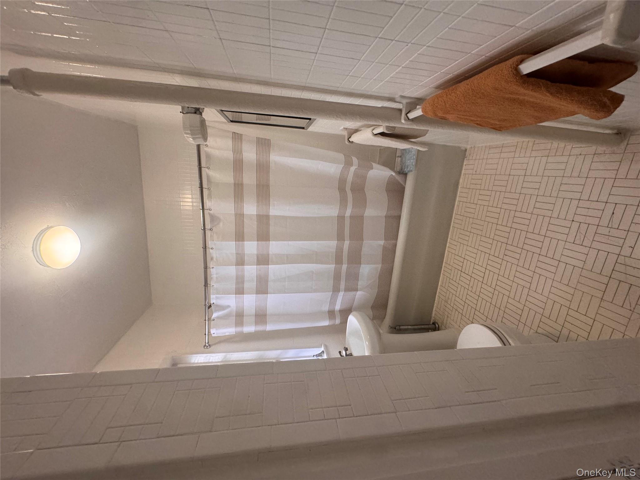 #10 photo, 583 Van Nest Avenue, برونكس Bronx , NY 10460