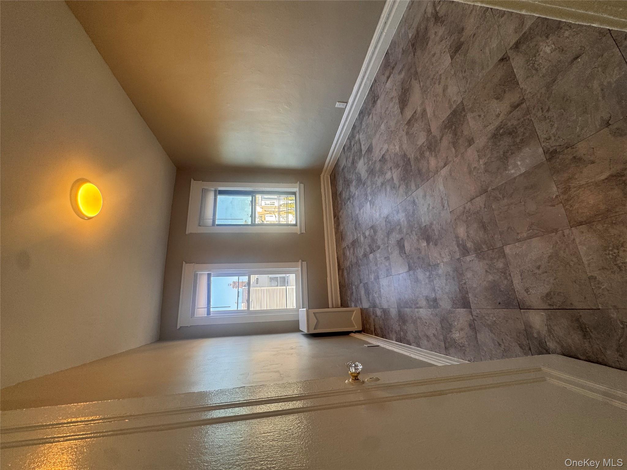 #13 photo, 583 Van Nest Avenue, برونكس Bronx , NY 10460