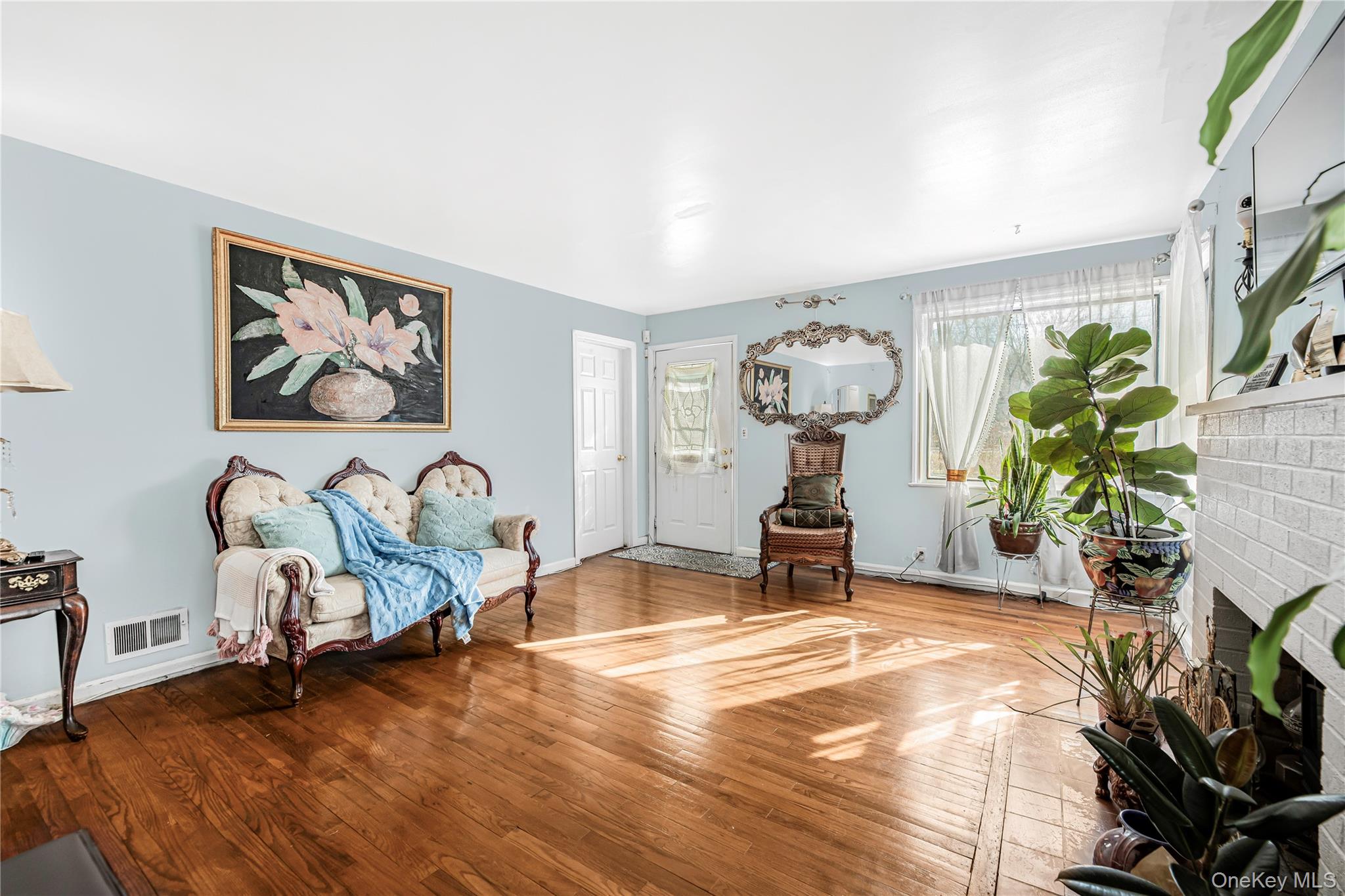 #10 photo, 233 Clunie Avenue, Yonkers , NY 10703