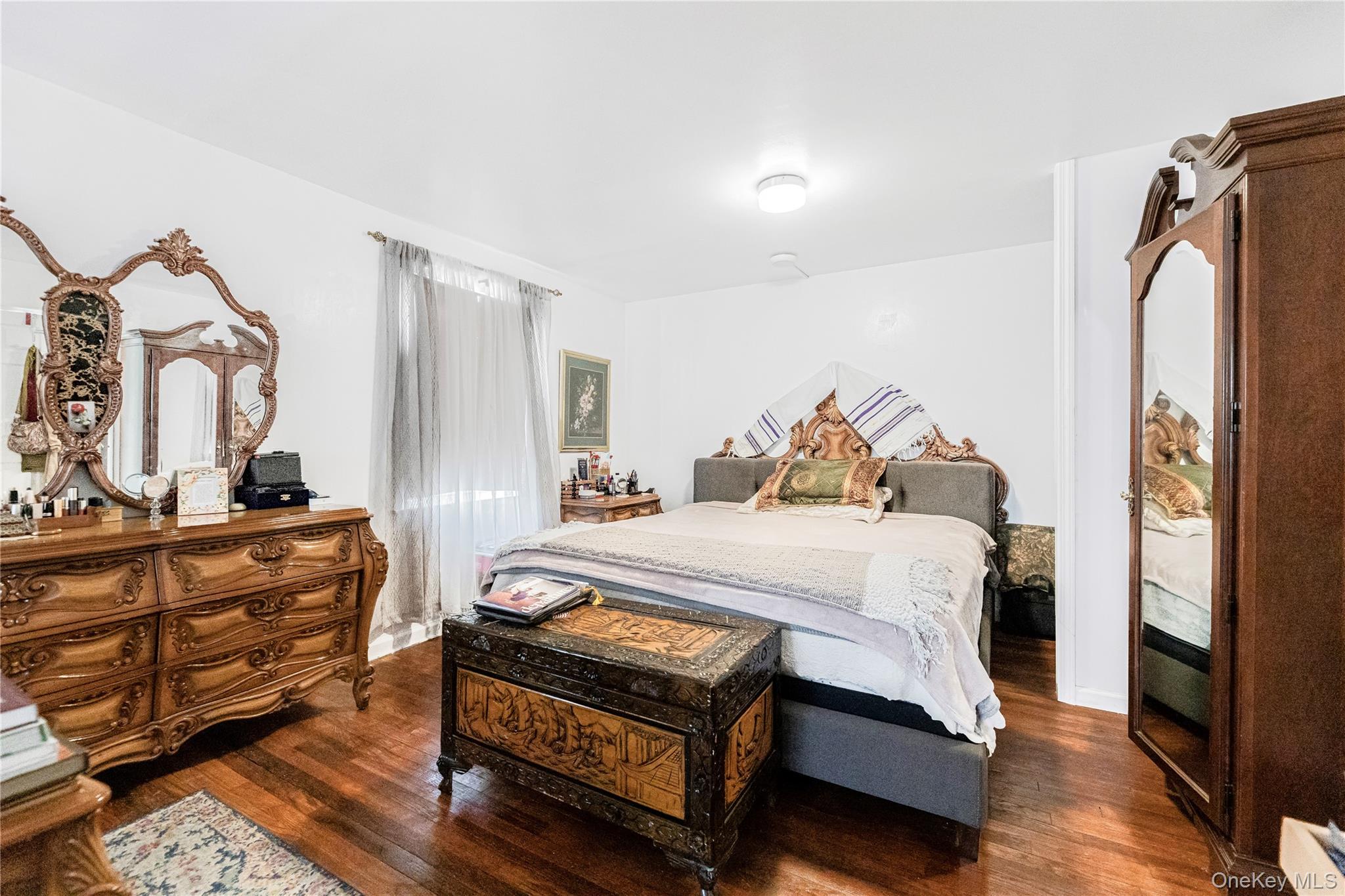 #11 photo, 233 Clunie Avenue, Yonkers , NY 10703