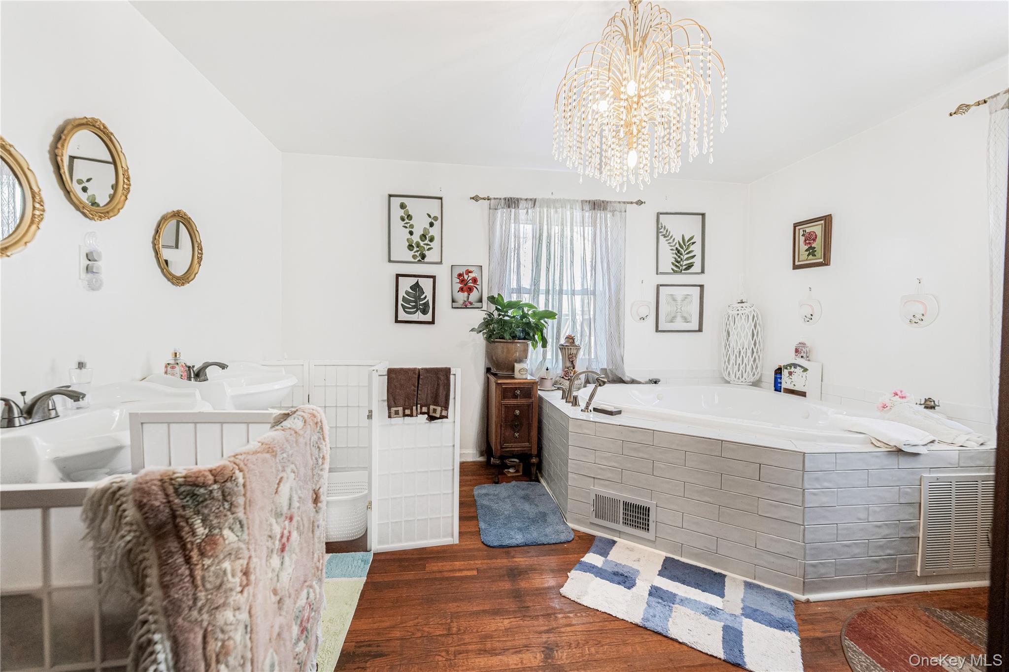 #12 photo, 233 Clunie Avenue, Yonkers , NY 10703