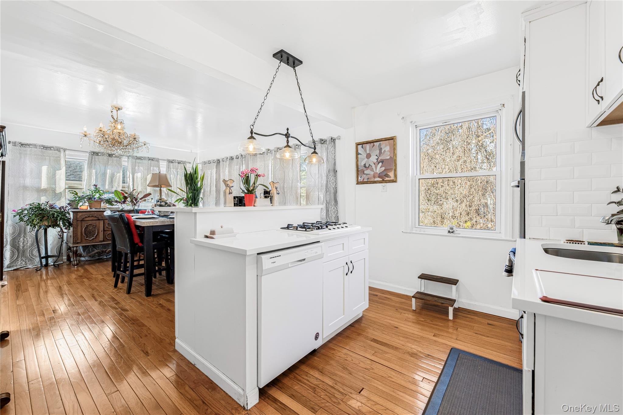 #14 photo, 233 Clunie Avenue, Yonkers , NY 10703