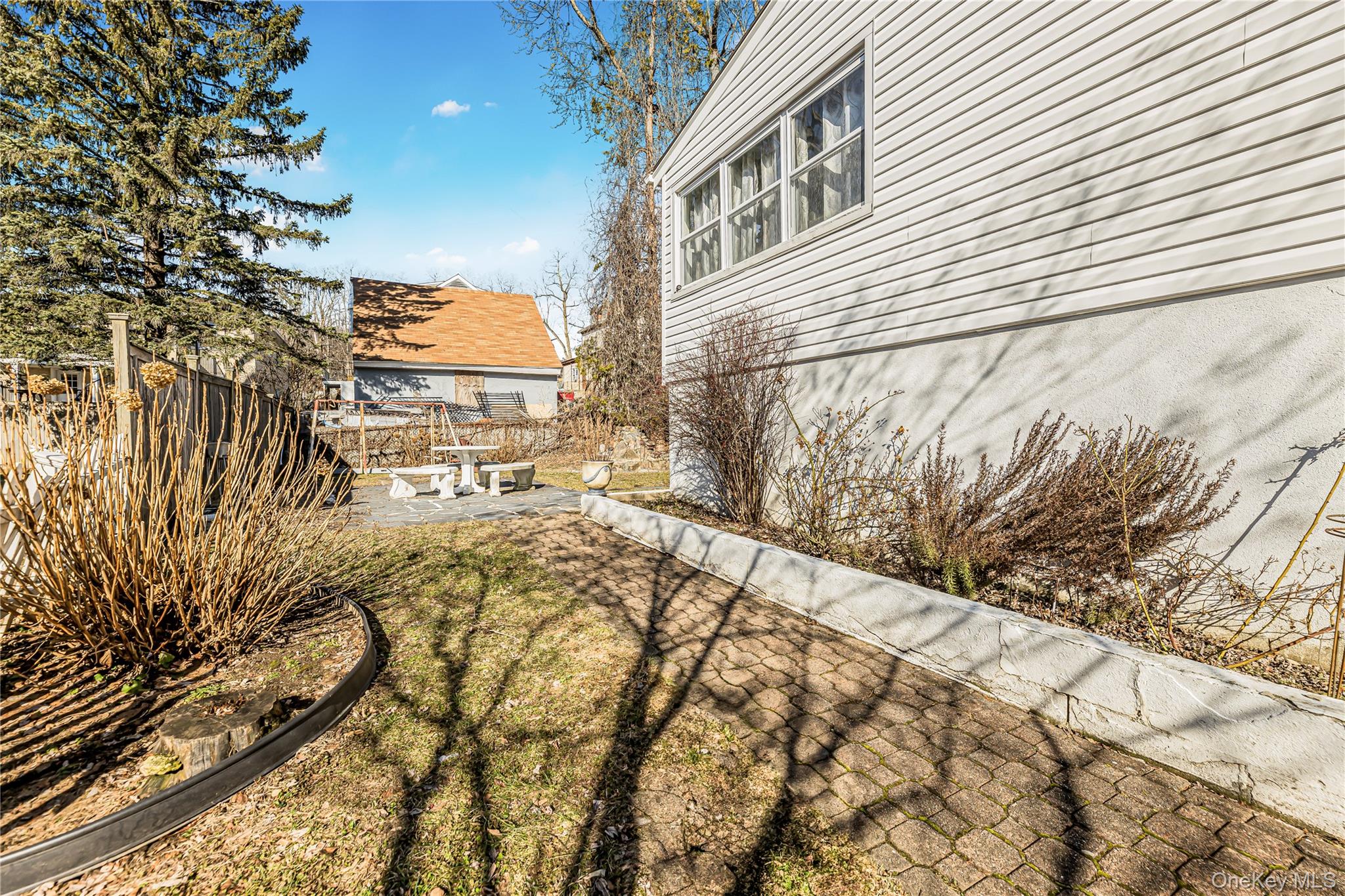 #5 photo, 233 Clunie Avenue, Yonkers , NY 10703