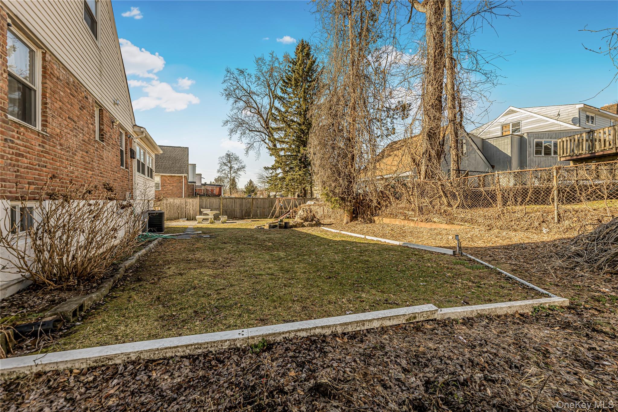 #7 photo, 233 Clunie Avenue, Yonkers , NY 10703