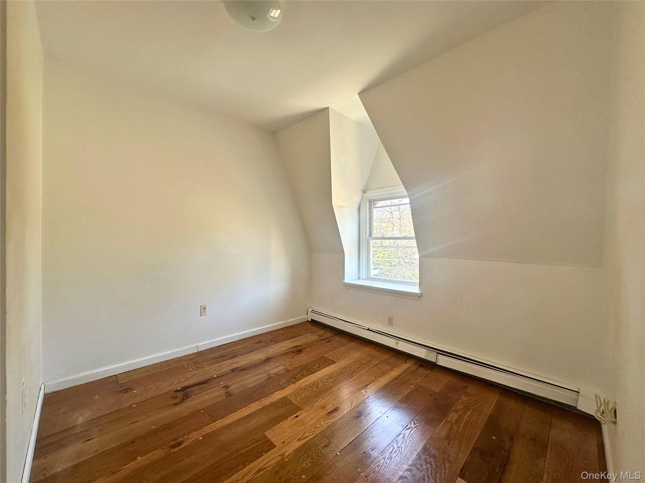 #12 photo, 498 Liberty Street, 뉴욕주 Newburgh , NY 12550