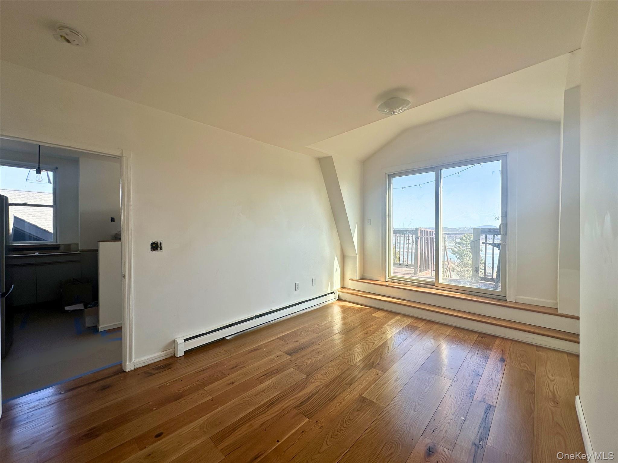 #9 photo, 498 Liberty Street, 뉴욕주 Newburgh , NY 12550