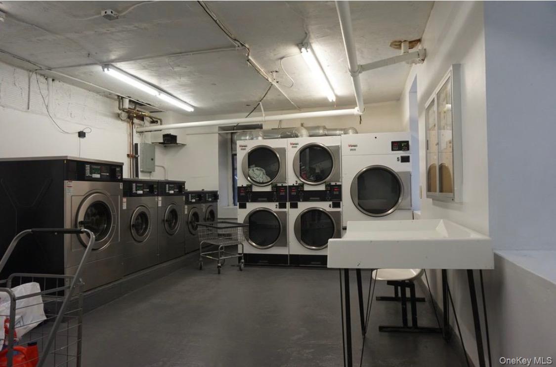 #9 photo, 2187 Holland Avenue, برونكس Bronx , NY 10462