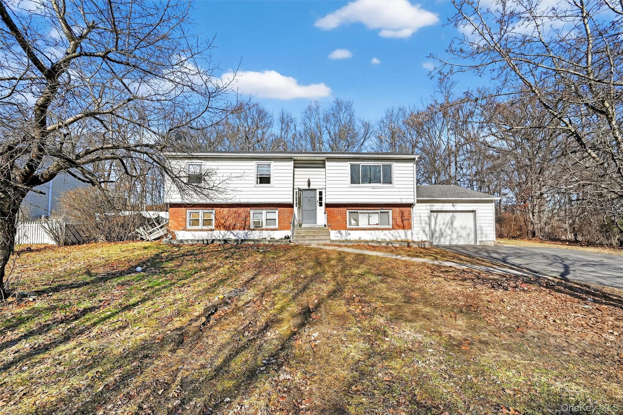 #2 photo, 129 Vails Gate Heights Drive, New Windsor , NY 12553