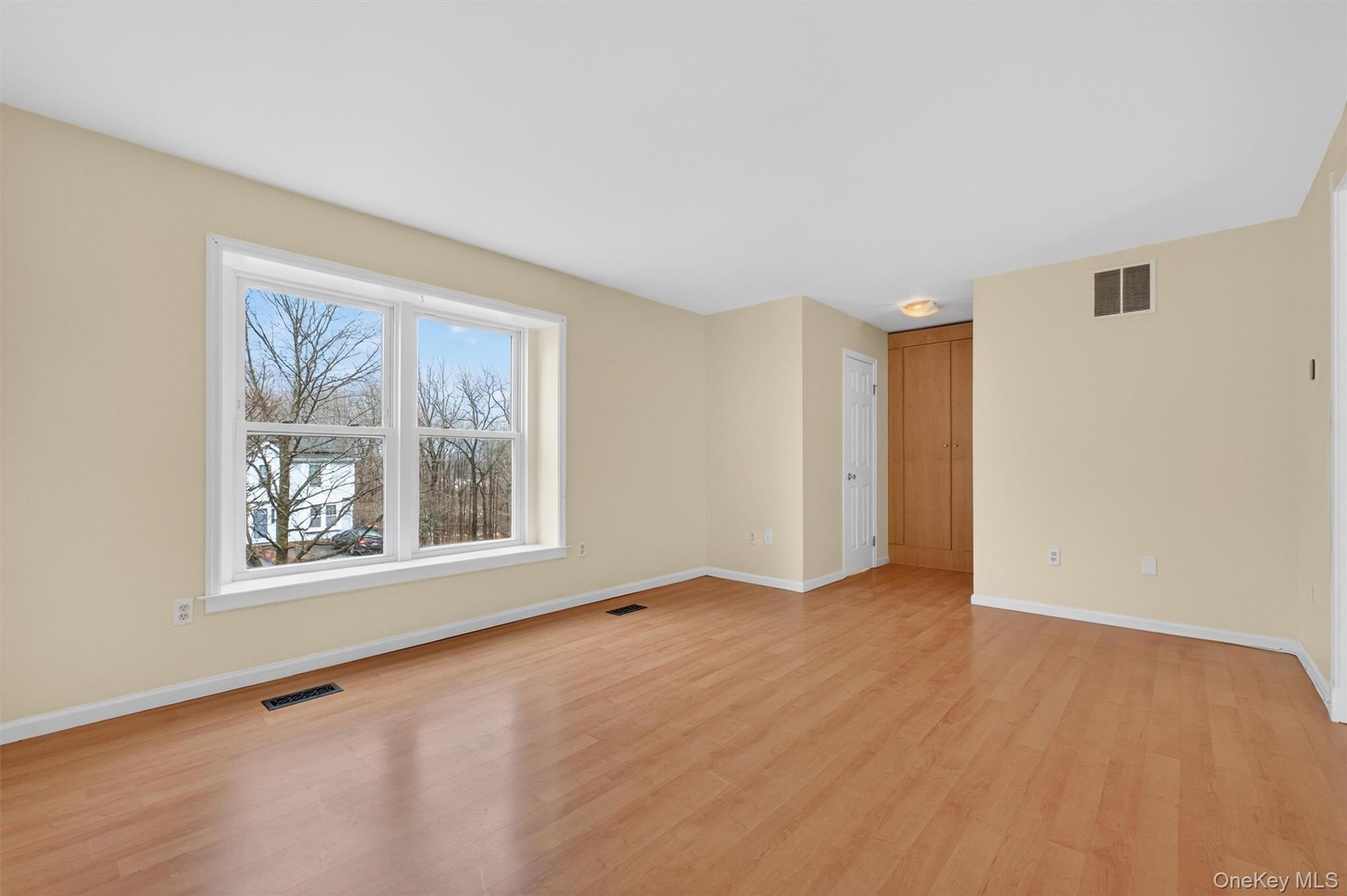 #14 photo, 15 Helen Court, Beacon , NY 12508