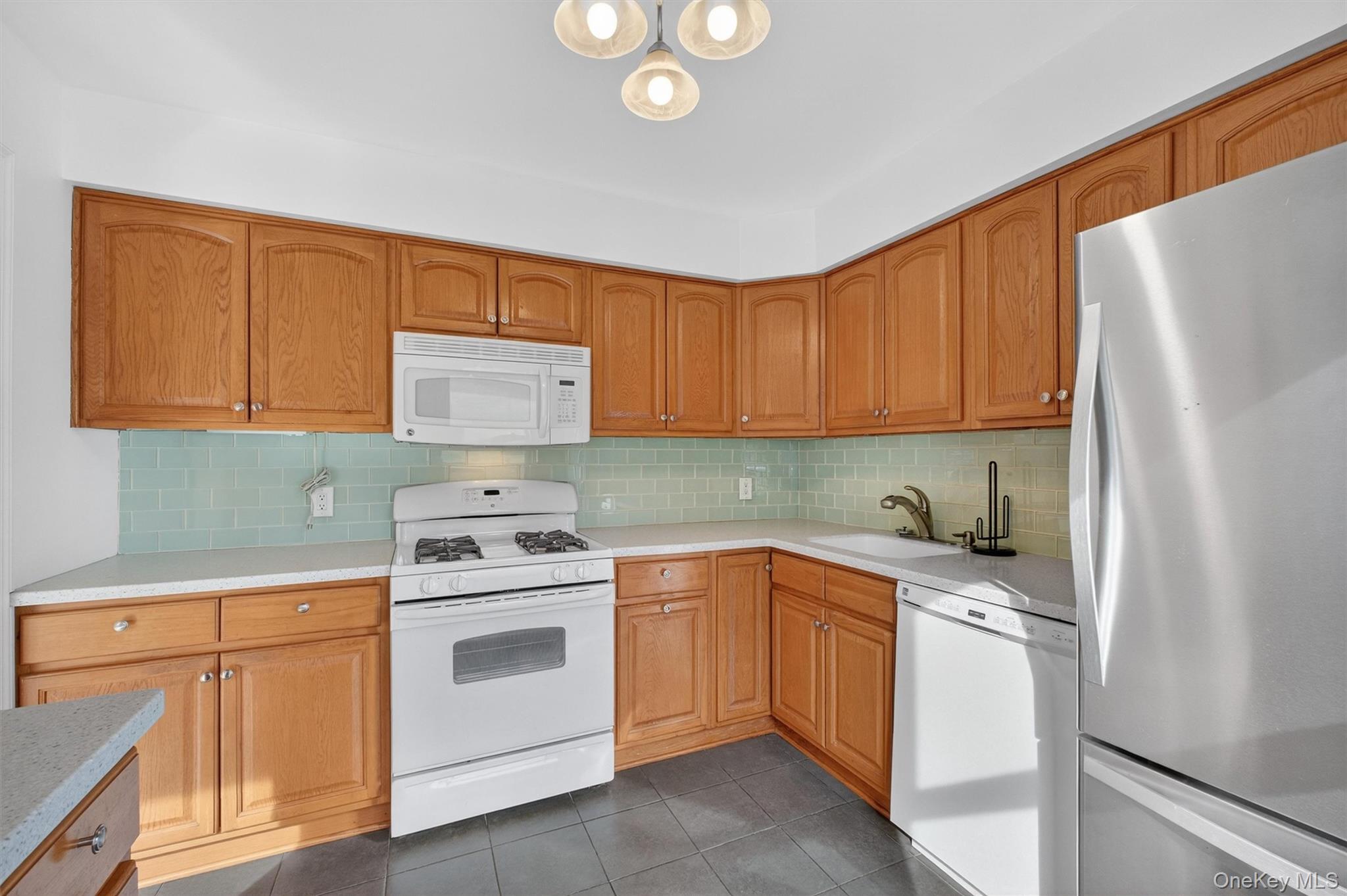 #9 photo, 15 Helen Court, Beacon , NY 12508