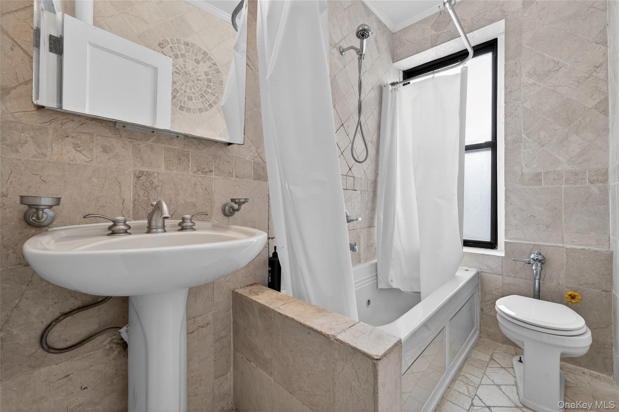 #11 photo, 225 Bennett Avenue, Манхэттен ‖ New York (Manhattan) , NY 10040