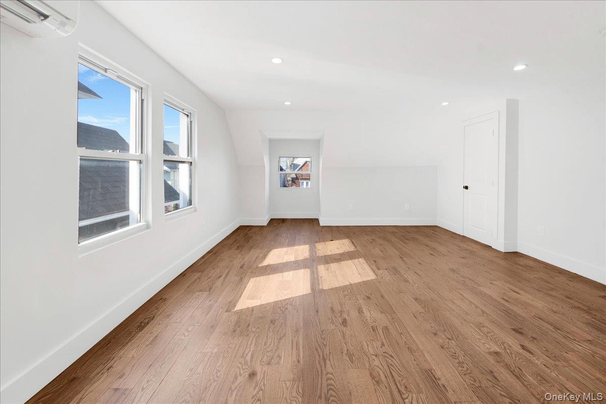 #11 photo, 37 S 8th Avenue, Mount Vernon , NY 10550