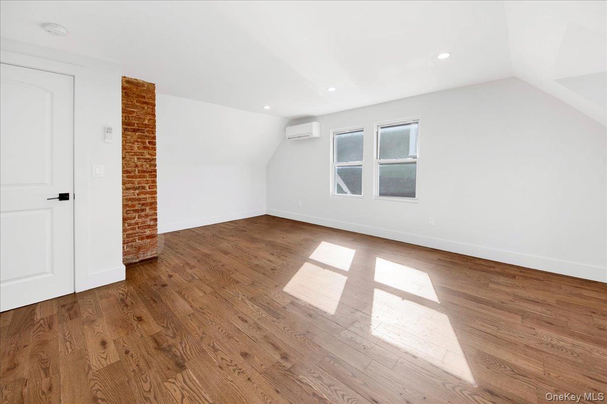 #16 photo, 37 S 8th Avenue, Mount Vernon , NY 10550