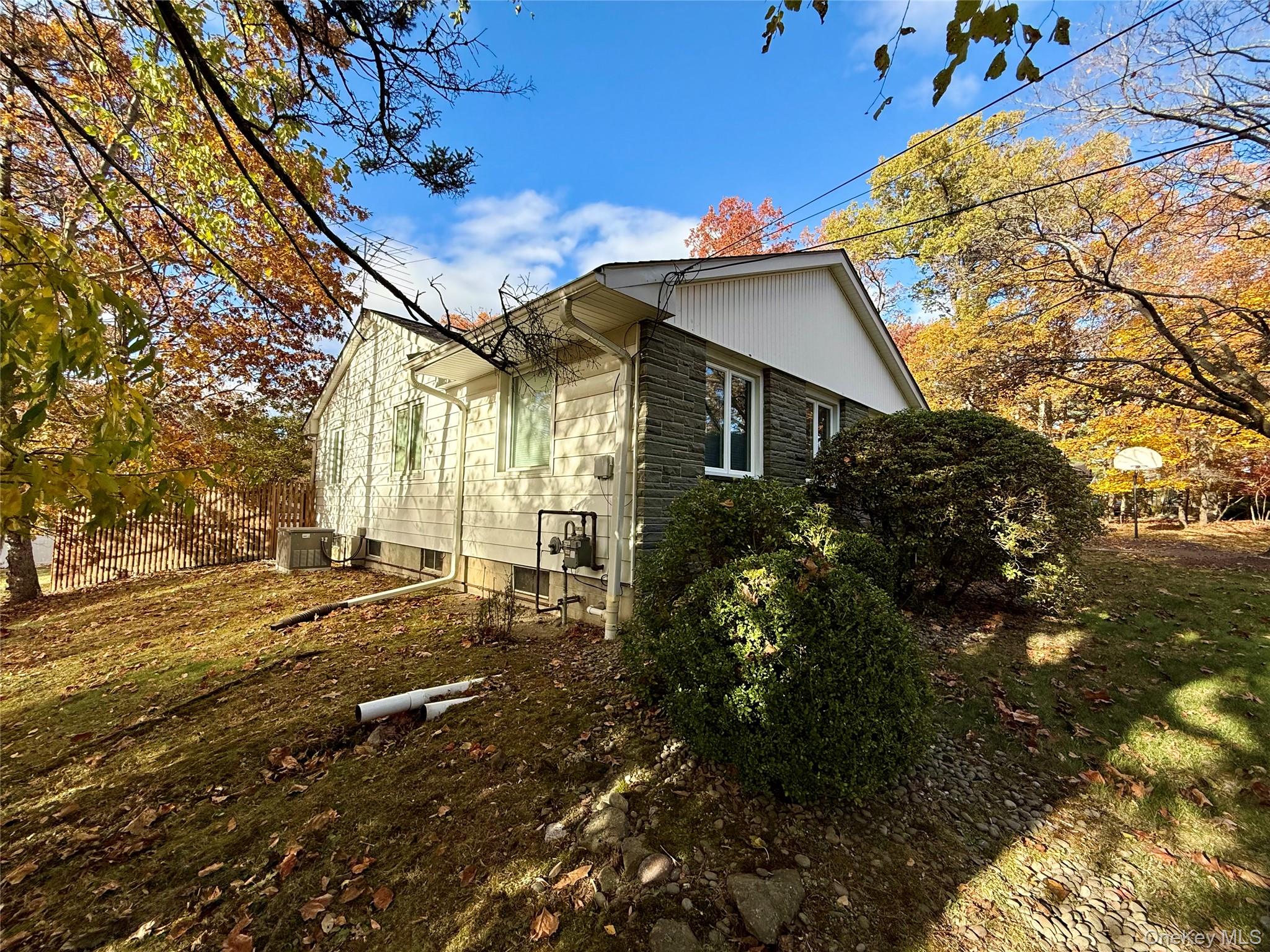 #8 photo, 7 Starhaven Avenue, Middletown , NY 10940