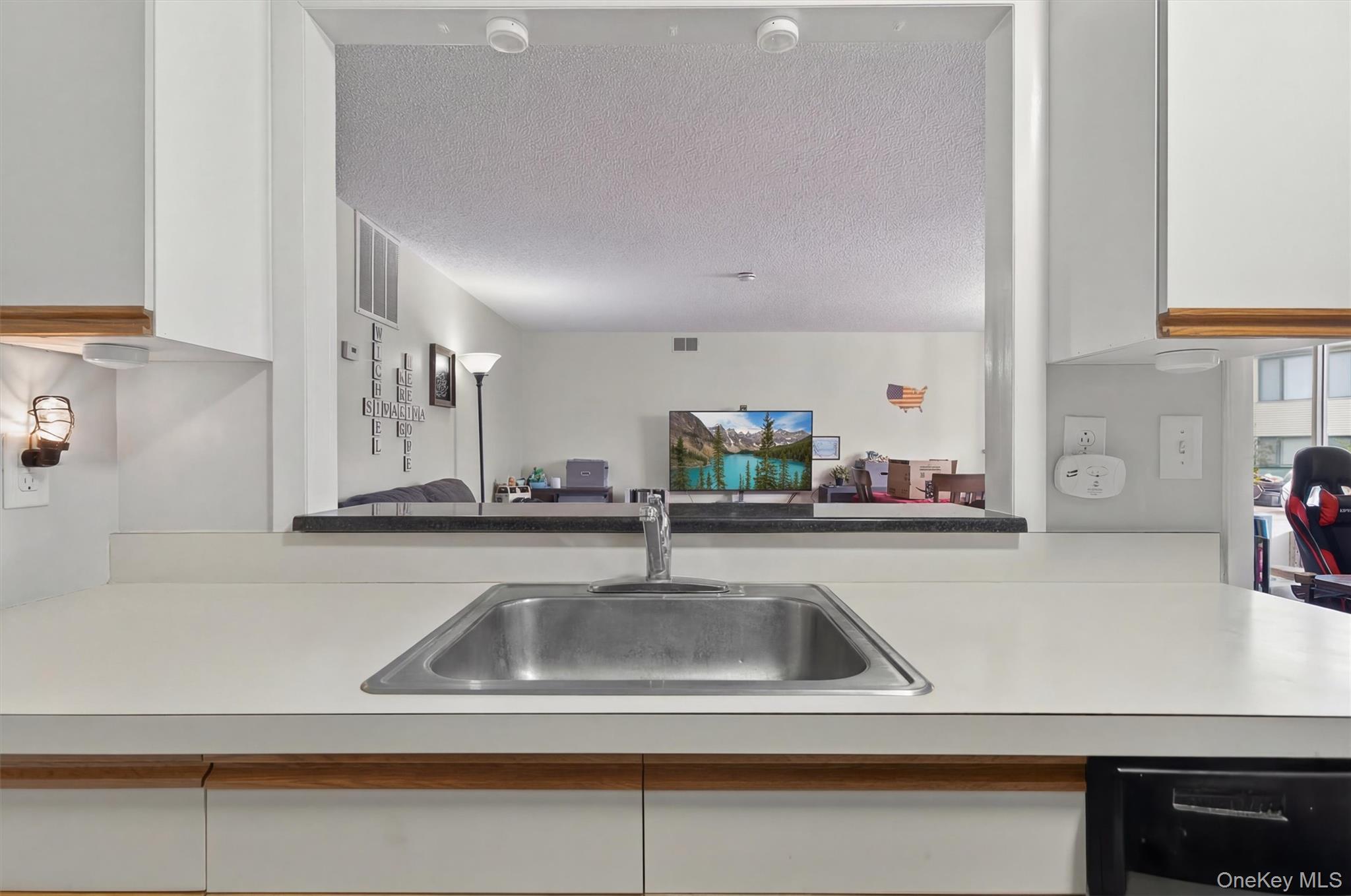 #11 photo, 15 Kings Court, Nanuet , NY 10954