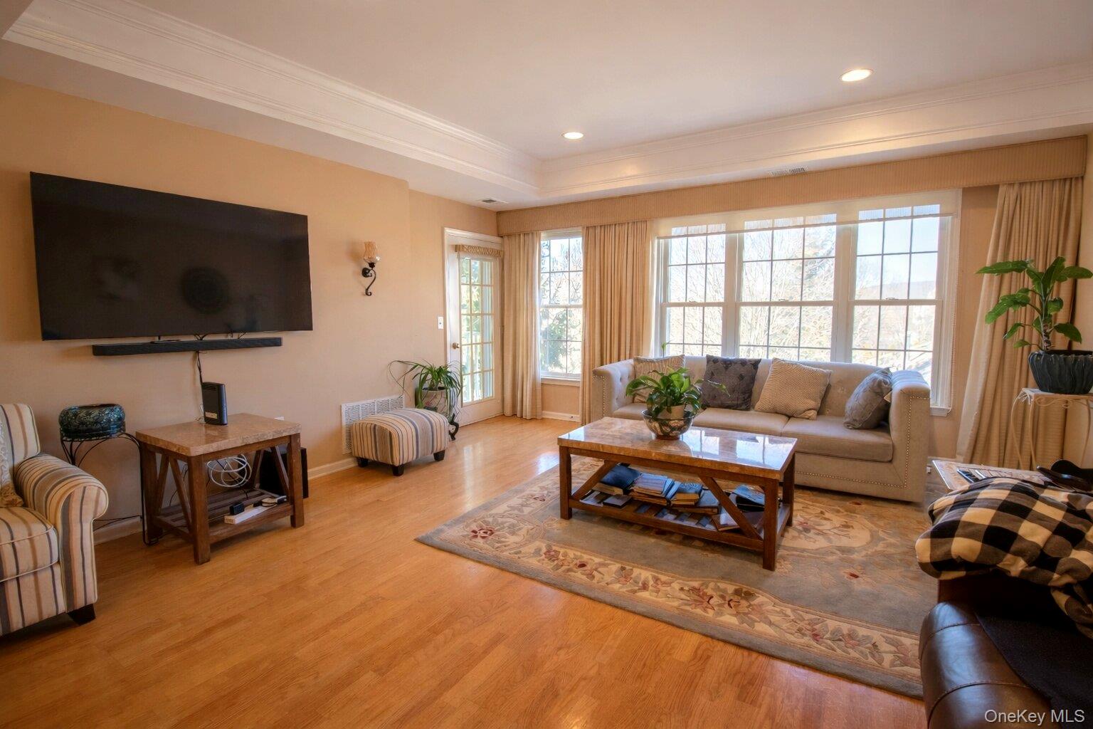 #4 photo, 22 N De Baun Avenue, Suffern , NY 10901