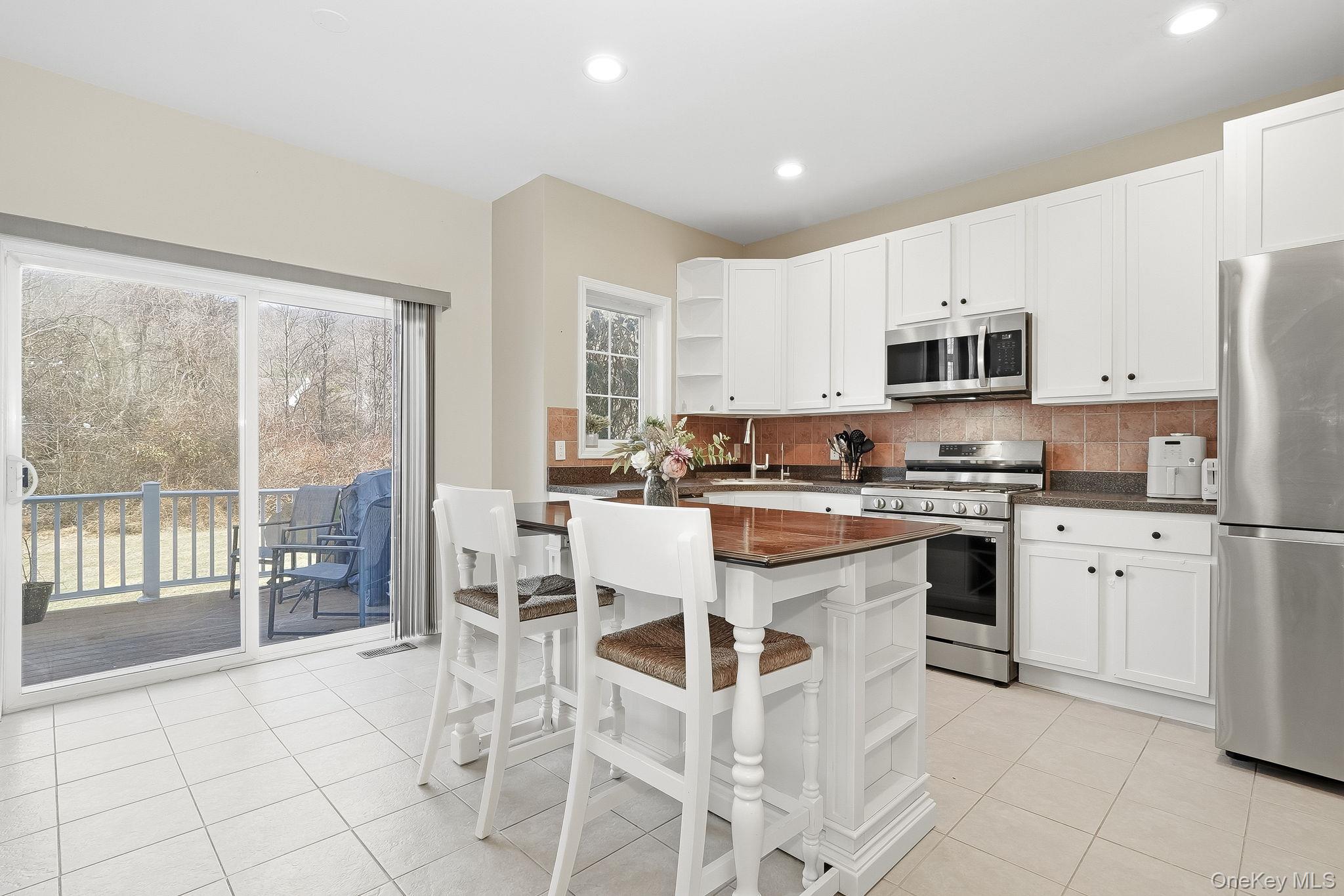 #15 photo, 18 Clearwater Court, Beacon , NY 12508