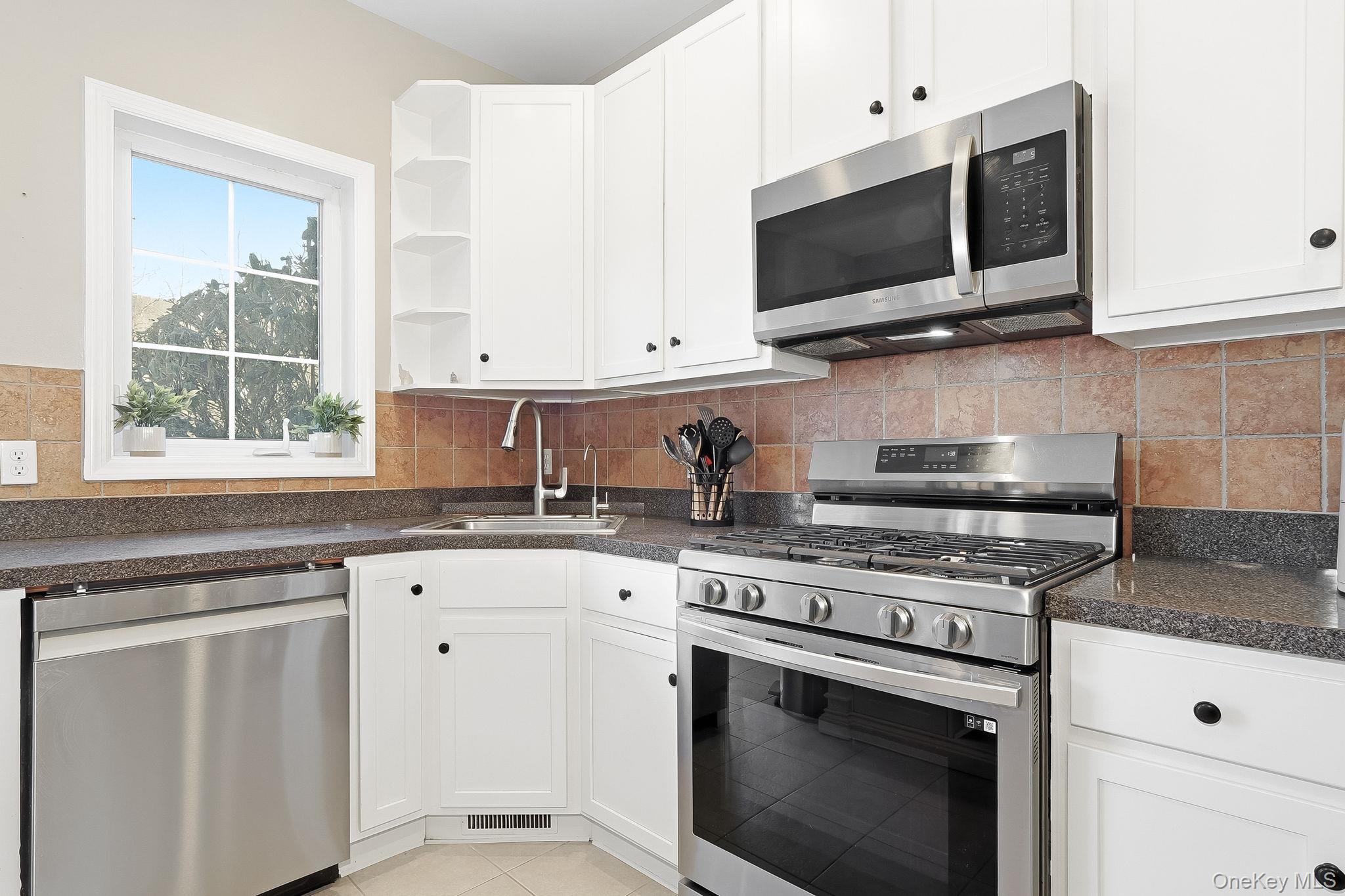 #17 photo, 18 Clearwater Court, Beacon , NY 12508