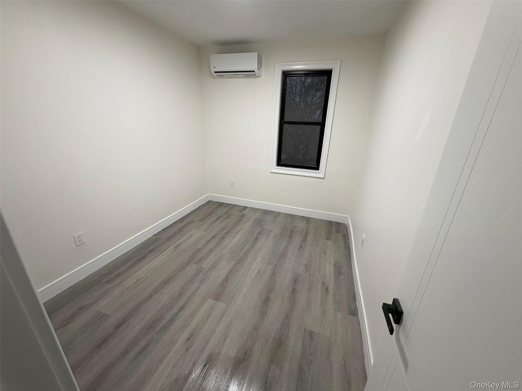 #3 photo, 131-06 14th Ave, College Point , NY 11356