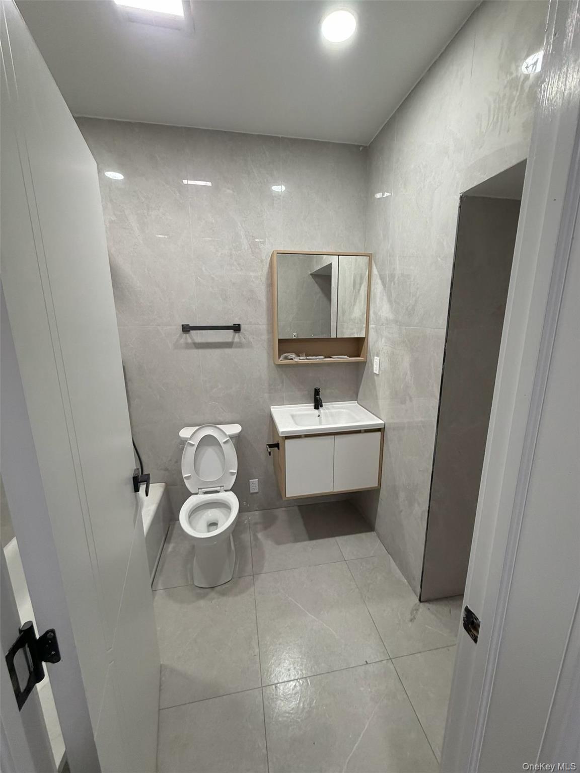 #7 photo, 131-06 14th Ave, College Point , NY 11356