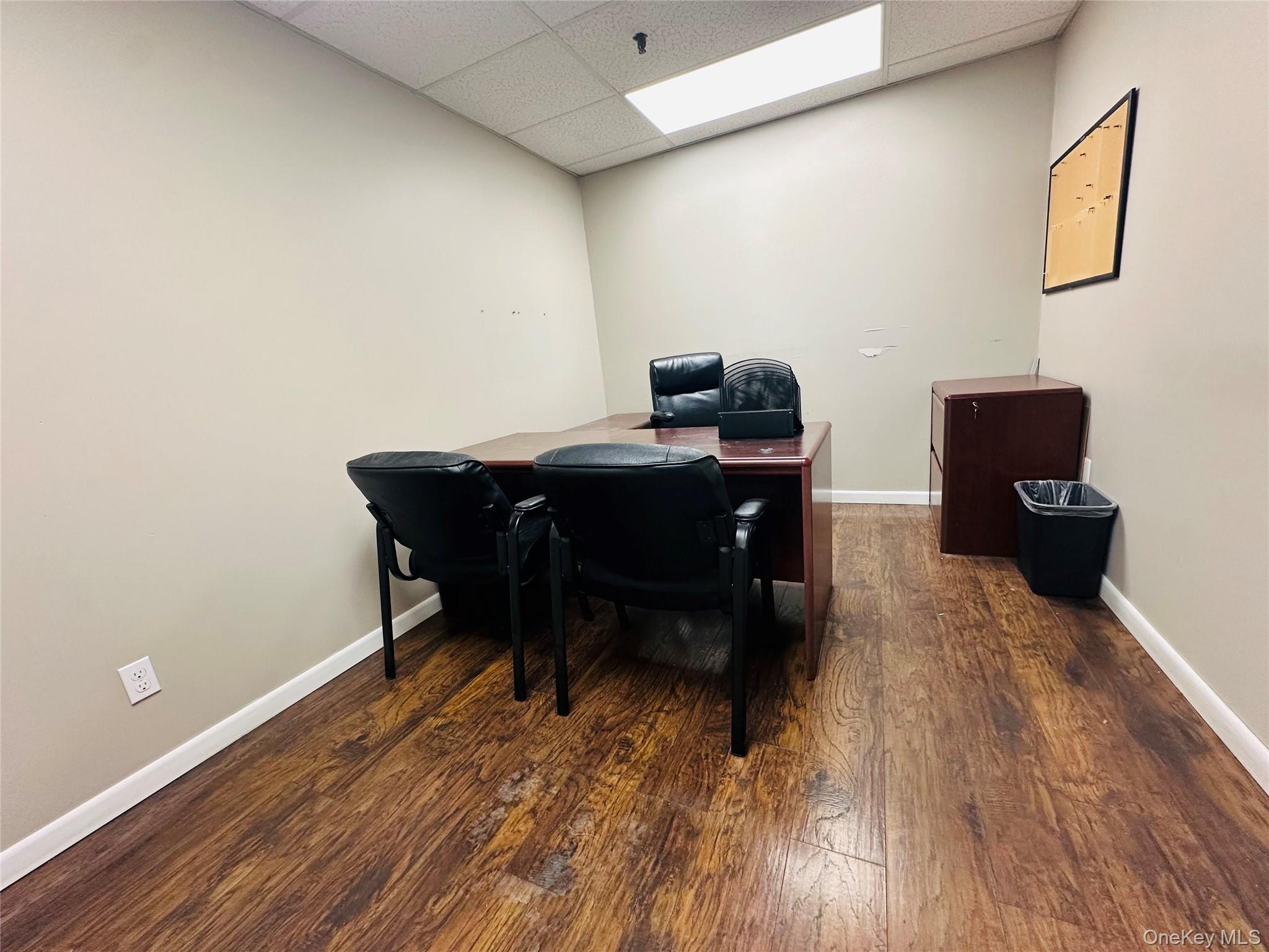 #6 photo, 95 State Street, ناسو Westbury , NY 11590