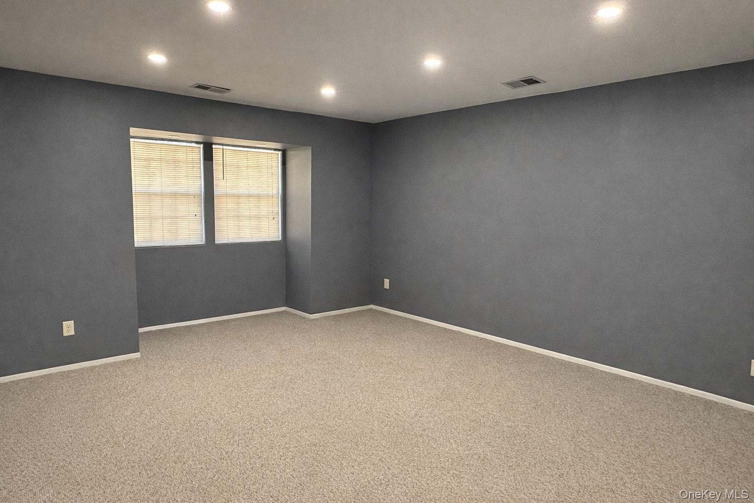 #11 photo, 12 Paine Commons, Yaphank , NY 11980