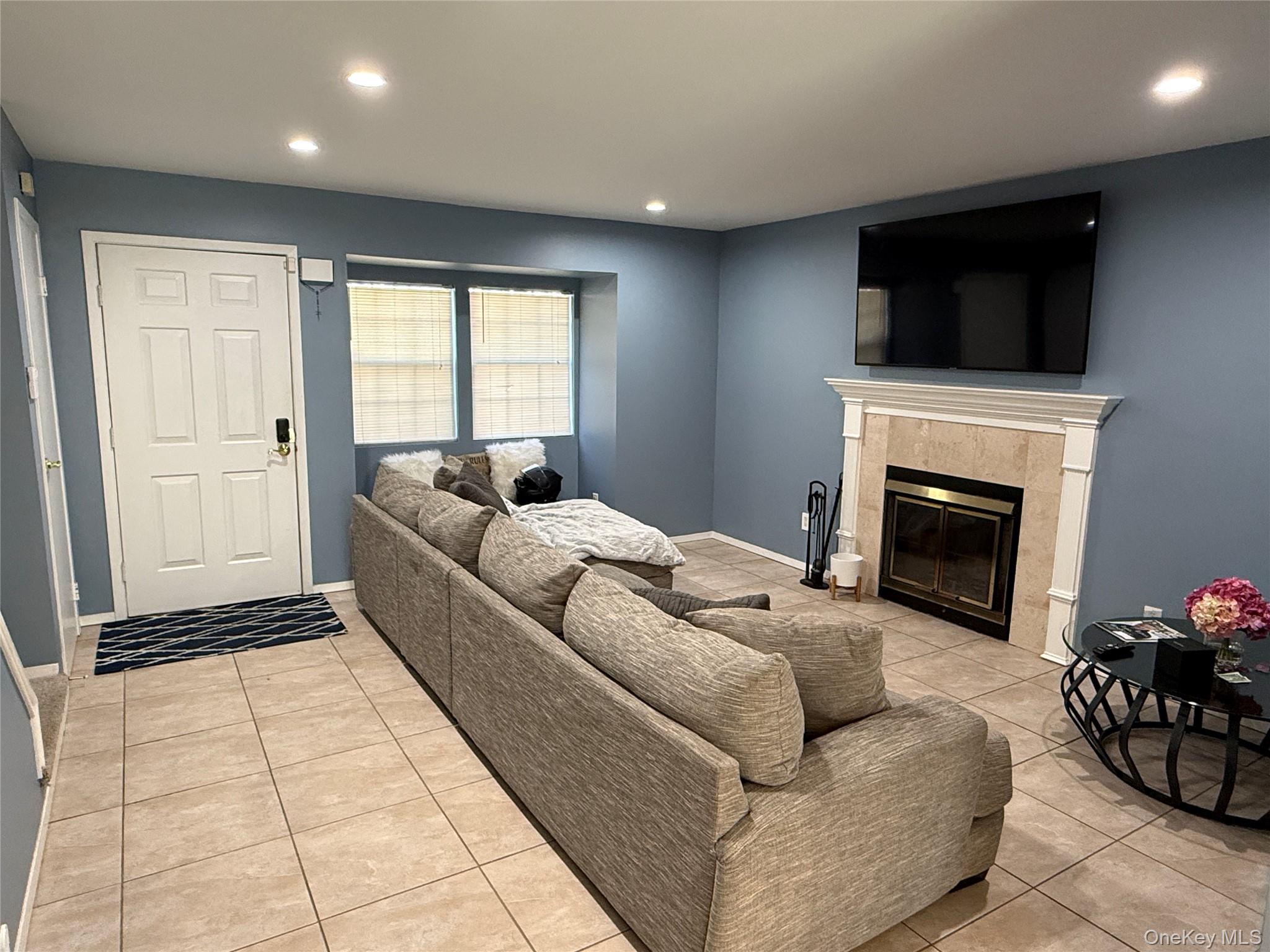 #4 photo, 12 Paine Commons, Yaphank , NY 11980