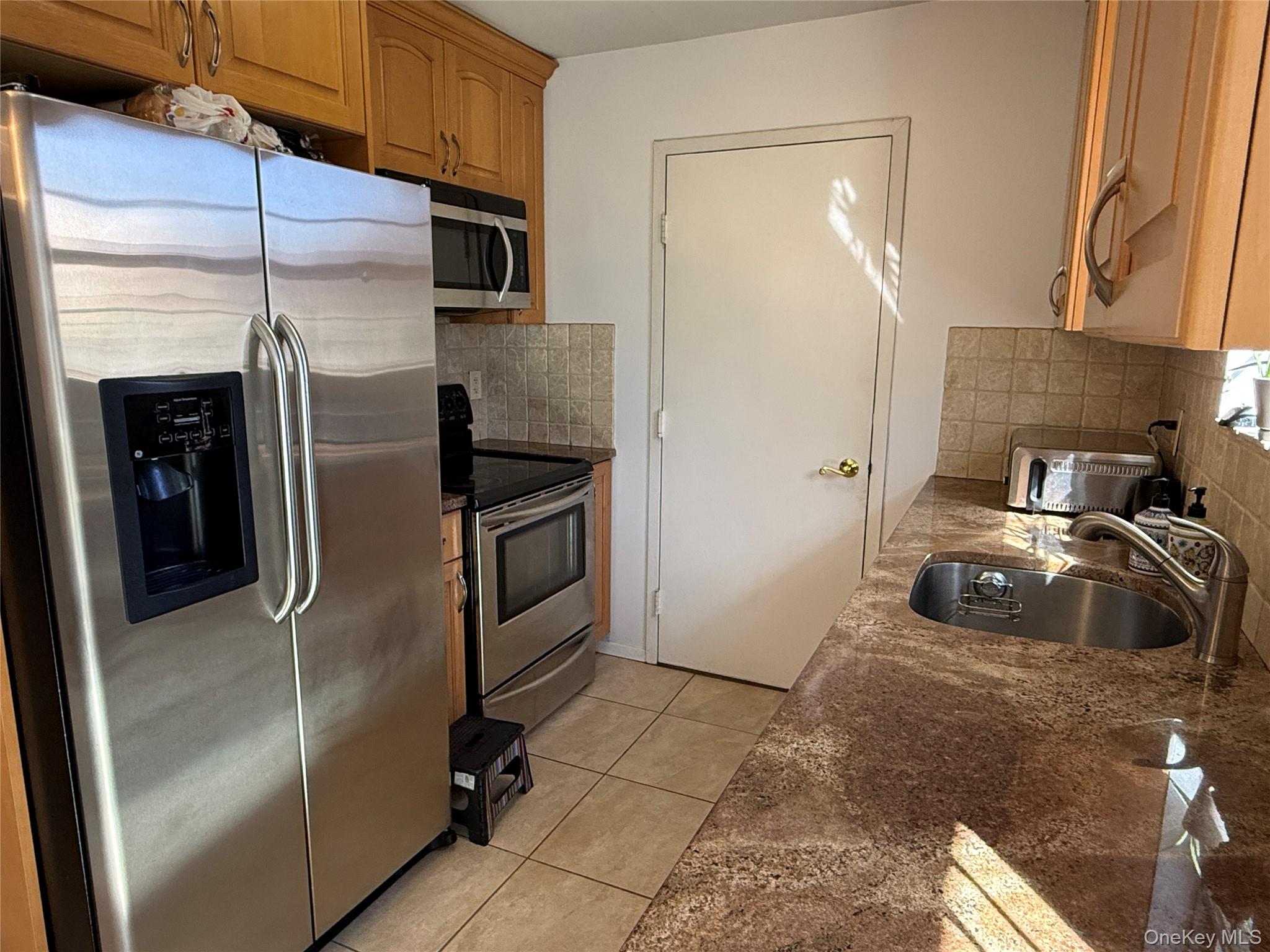 #8 photo, 12 Paine Commons, Yaphank , NY 11980