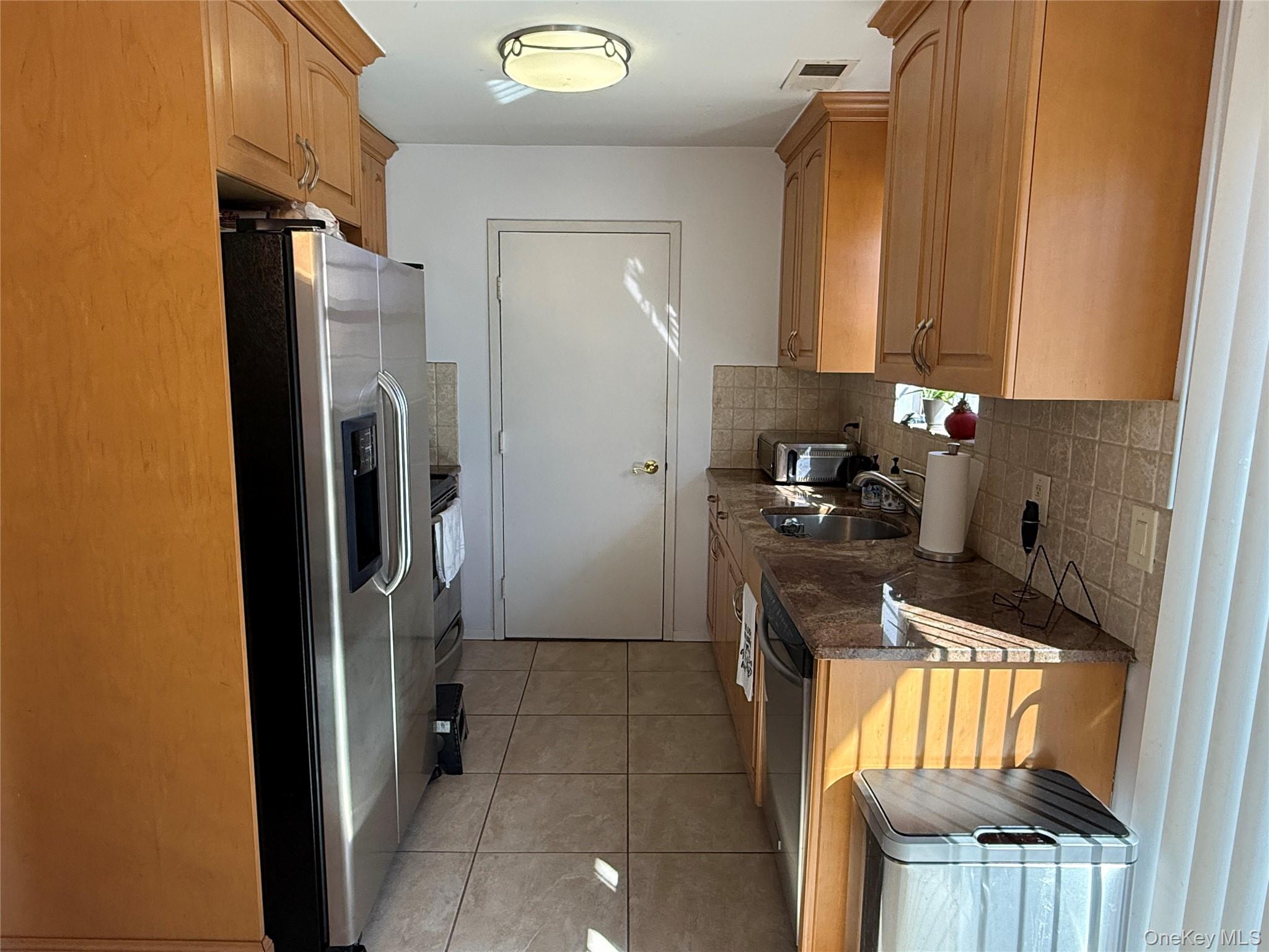 #9 photo, 12 Paine Commons, Yaphank , NY 11980