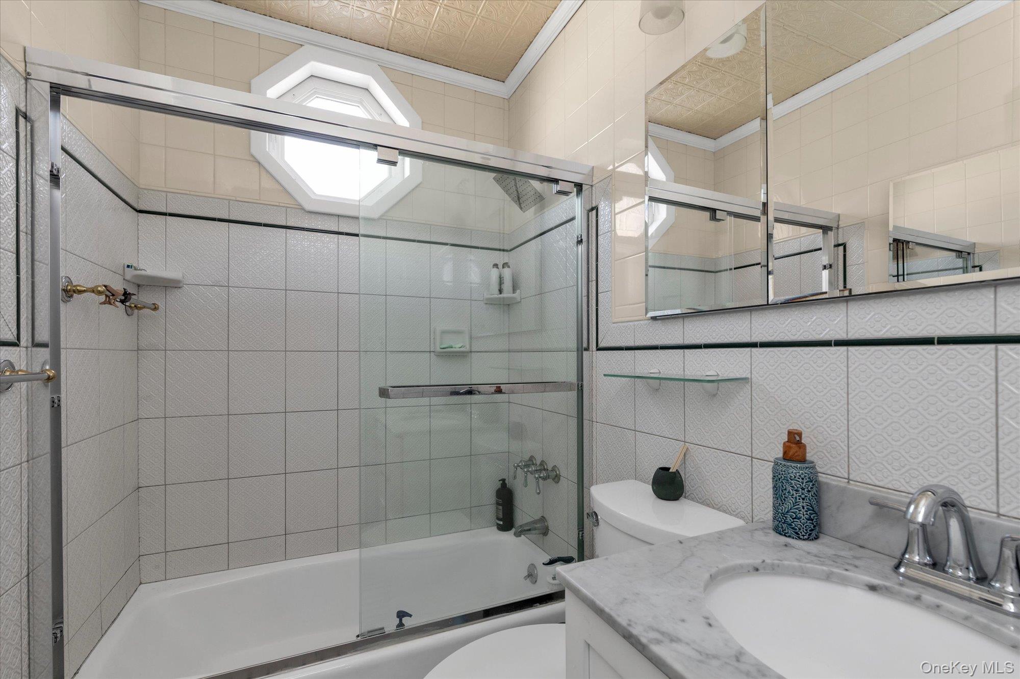 #12 photo, 117 Avenue B, سوفولك West Babylon , NY 11704