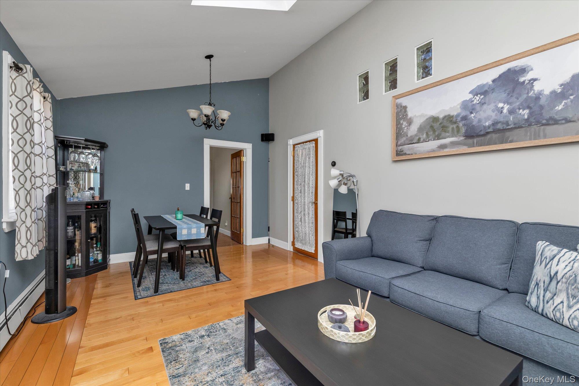 #6 photo, 117 Avenue B, سوفولك West Babylon , NY 11704