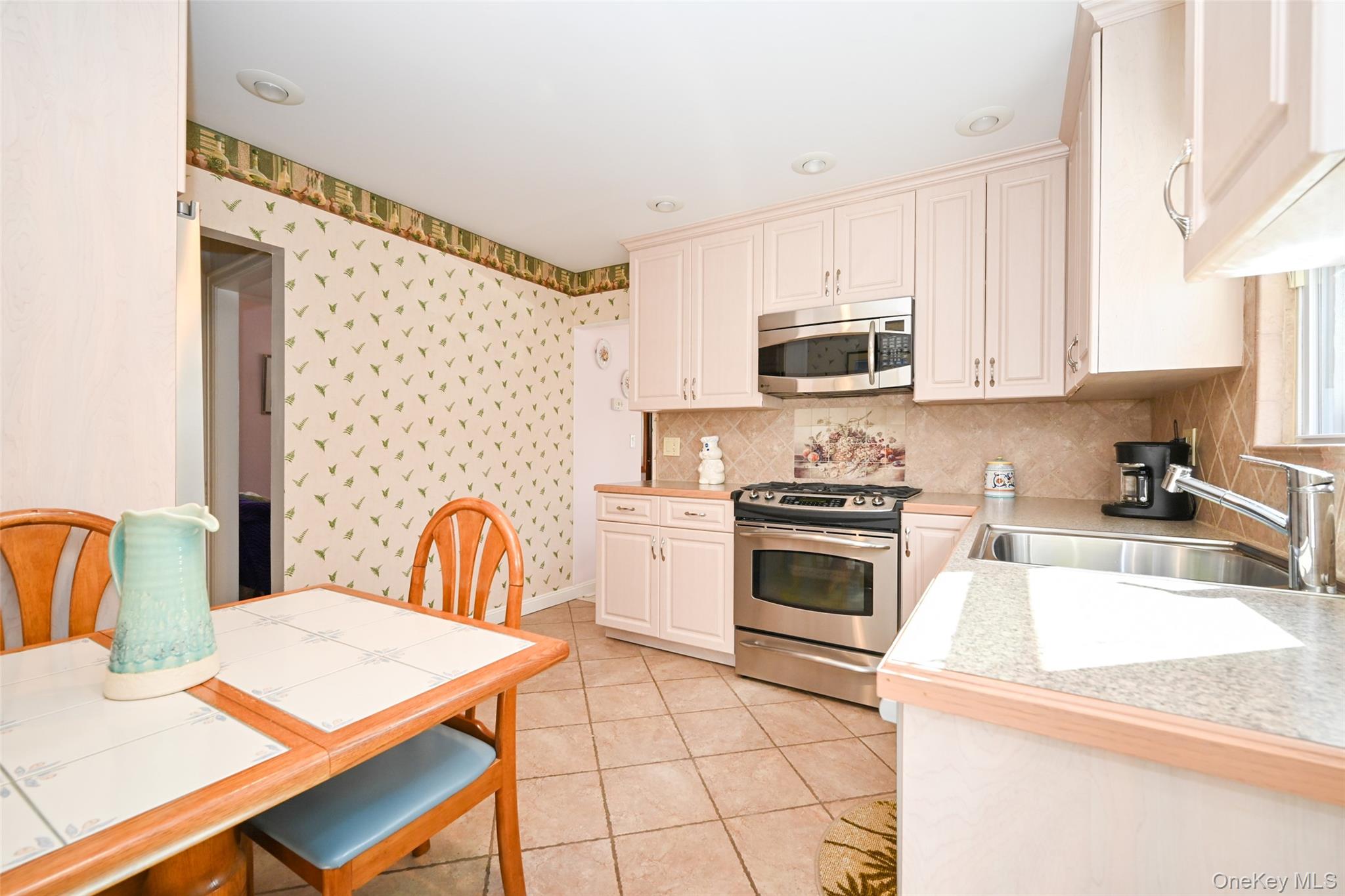 #5 photo, 45-18 166th Street, Flushing , NY 11358