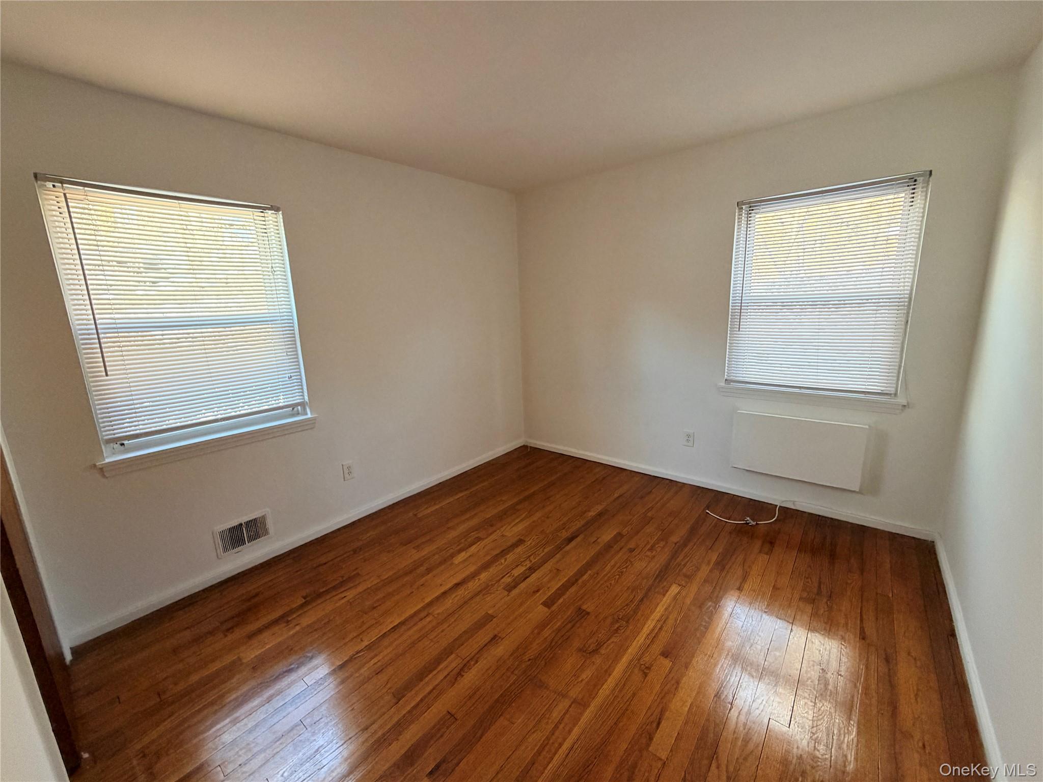 #11 photo, 86 McLoughlin Street, Glen Cove , NY 11542