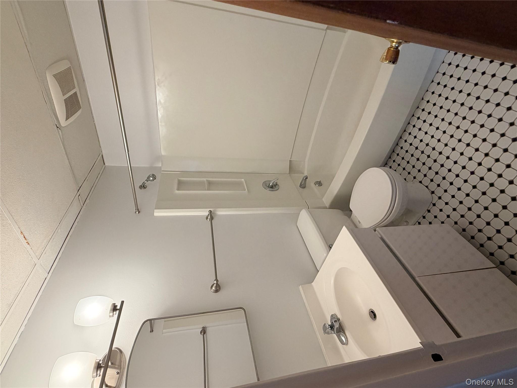 #8 photo, 86 McLoughlin Street, Glen Cove , NY 11542