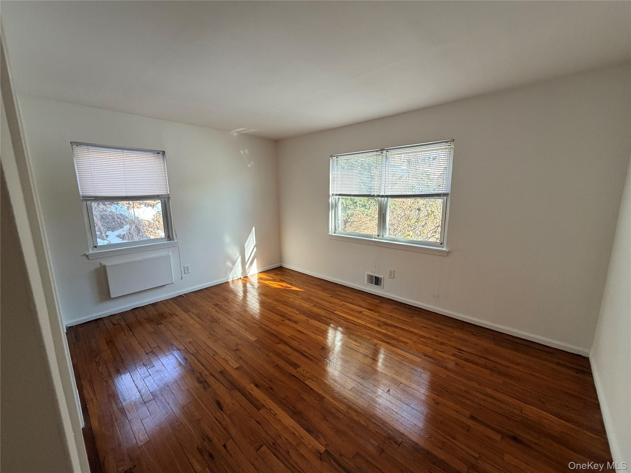 #9 photo, 86 McLoughlin Street, Glen Cove , NY 11542