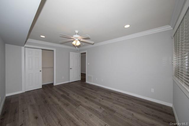 #8 photo, 102 Tudor Lane, Middle Island , NY 11953