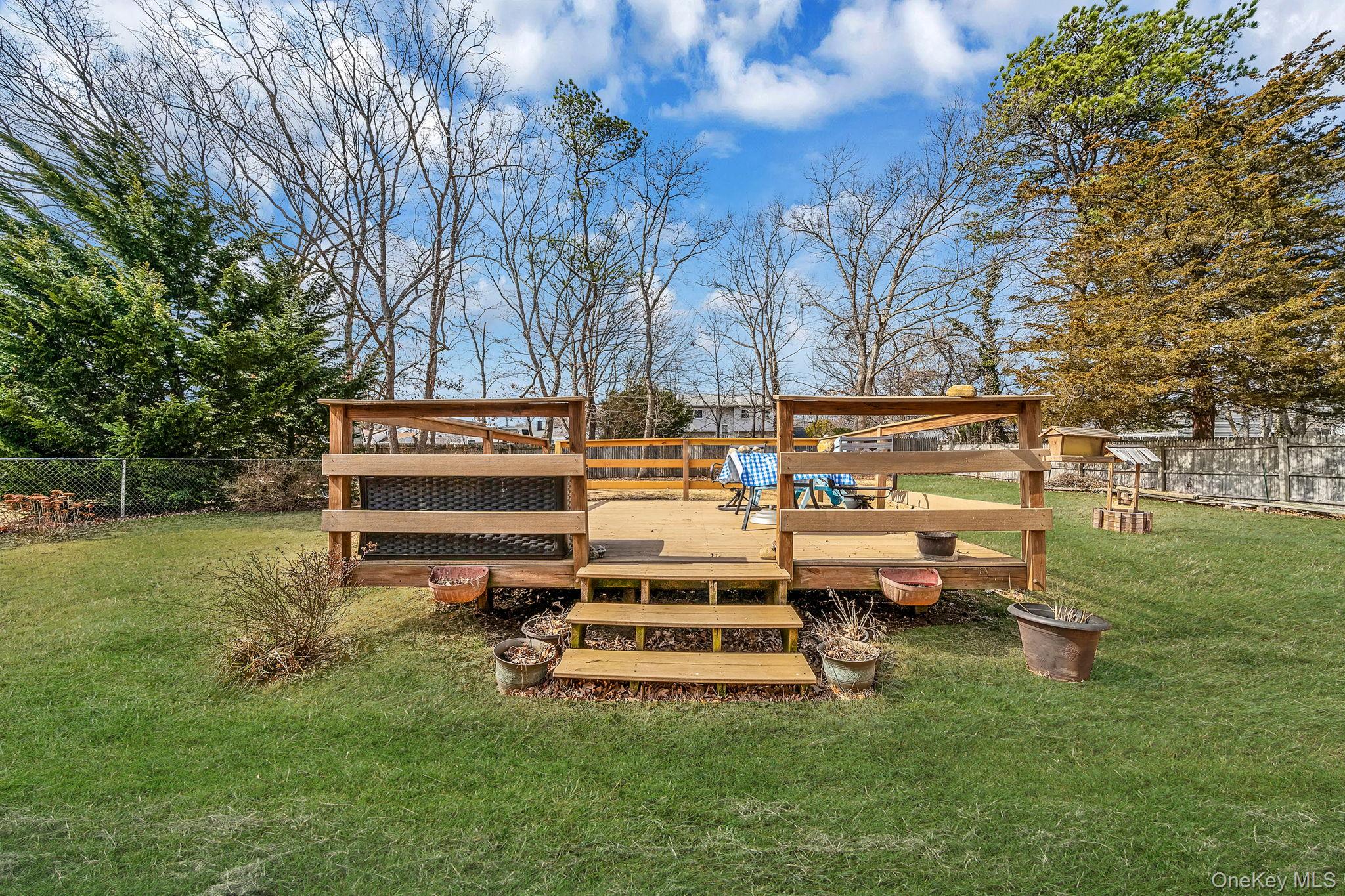 #11 photo, 156 Gibbs Road, سوفولك Central Islip , NY 11722