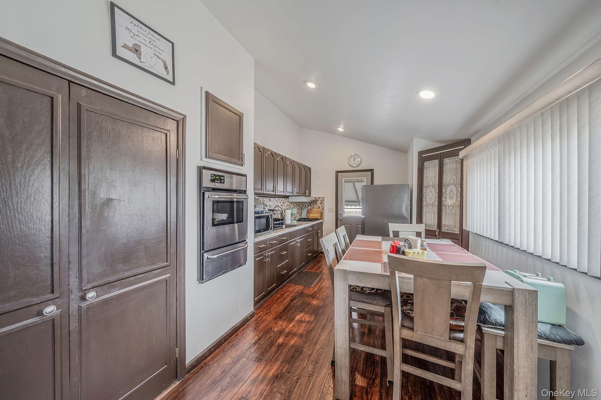 #19 photo, 156 Gibbs Road, سوفولك Central Islip , NY 11722