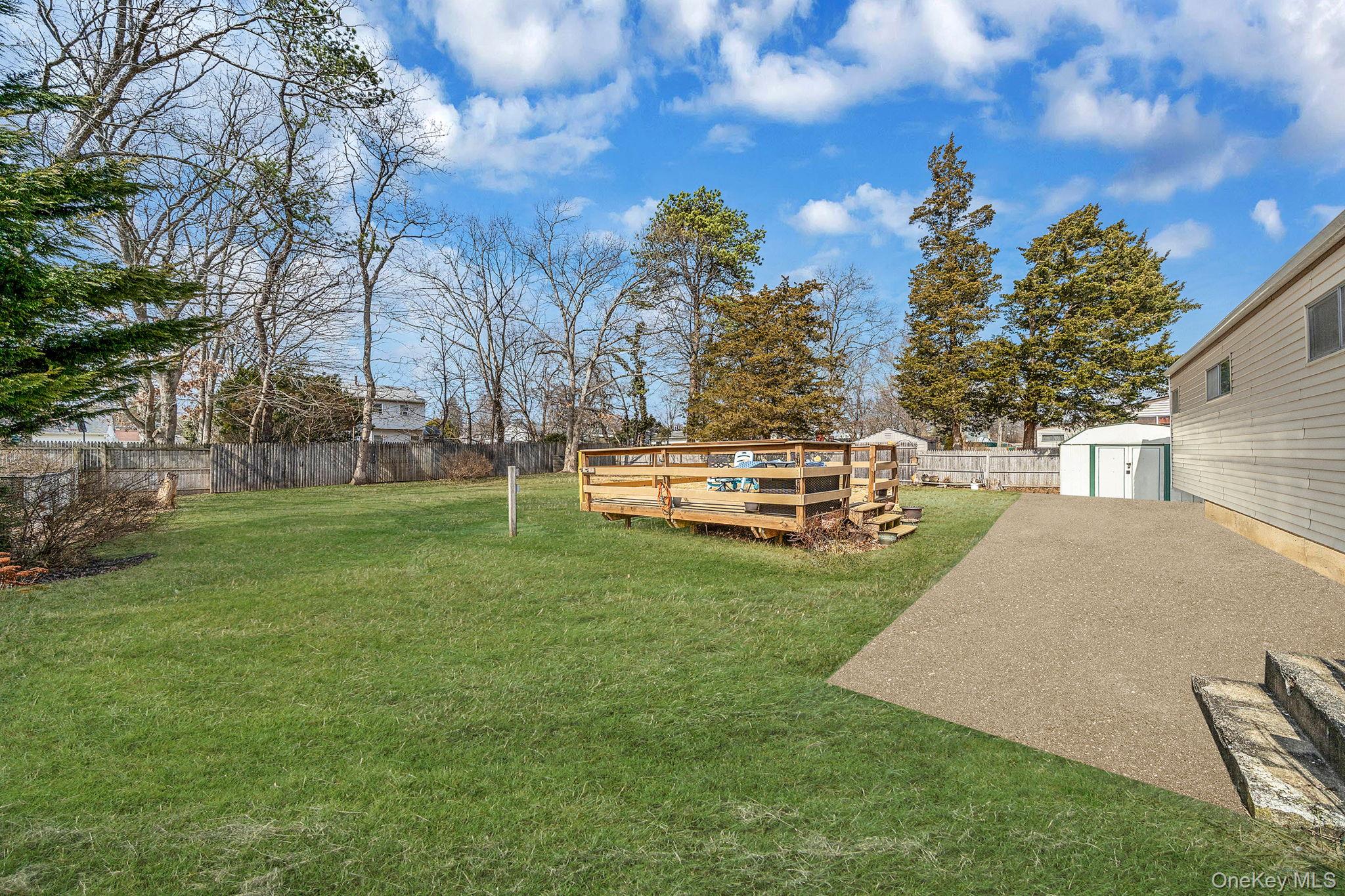 #7 photo, 156 Gibbs Road, سوفولك Central Islip , NY 11722