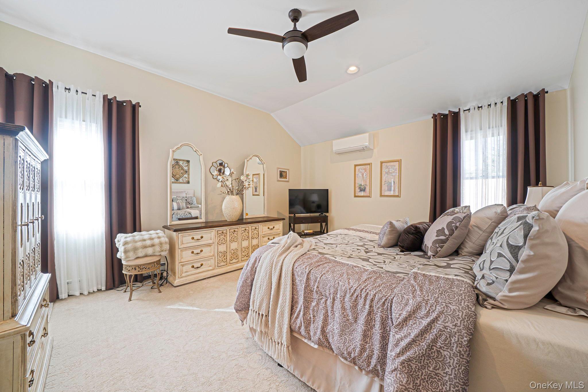 #18 photo, 50 Violet Road, سوفولك Rocky Point , NY 11778