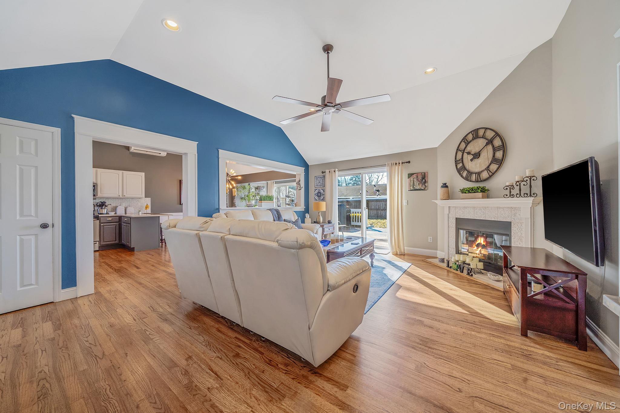 #4 photo, 50 Violet Road, سوفولك Rocky Point , NY 11778