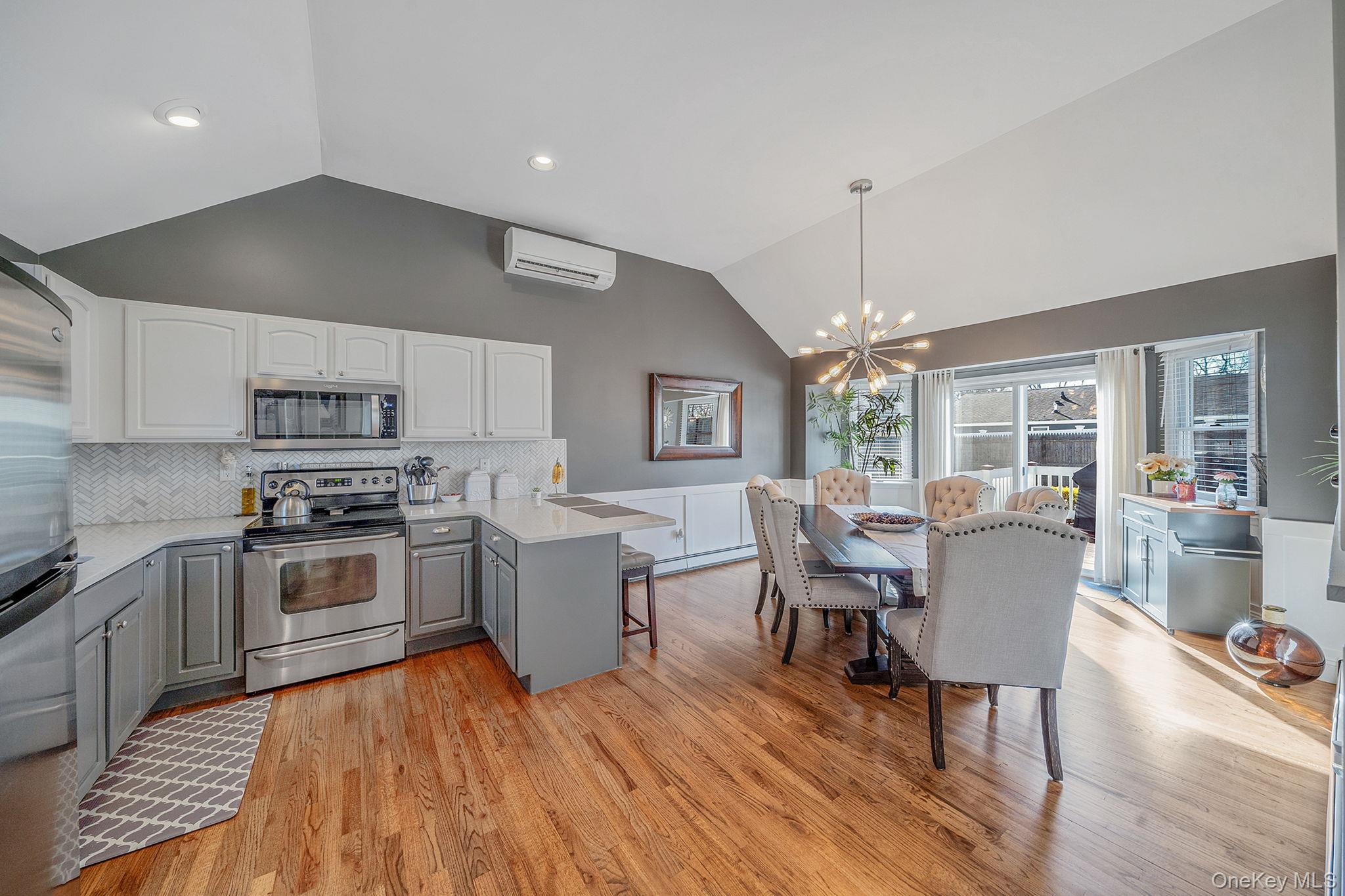 #7 photo, 50 Violet Road, سوفولك Rocky Point , NY 11778