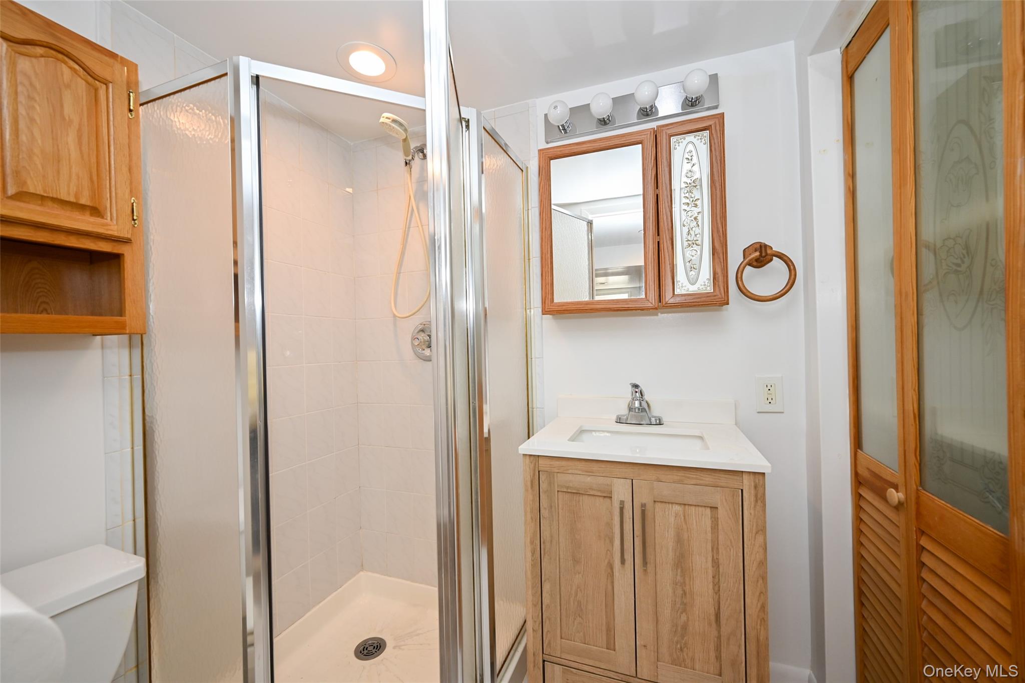 #18 photo, 82-44 263rd Street, कुईंस Glen Oaks , NY 11004