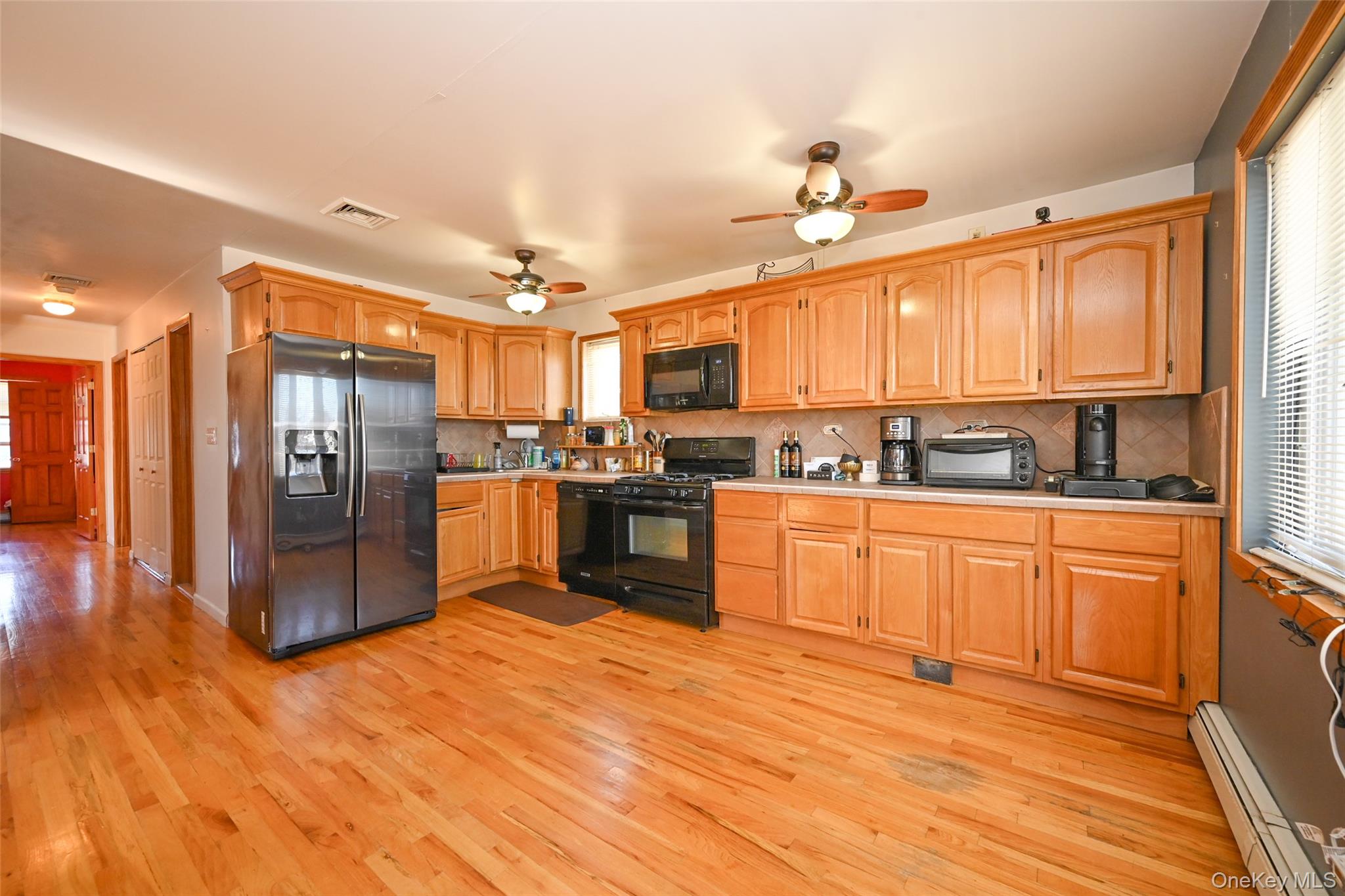 #4 photo, 82-44 263rd Street, कुईंस Glen Oaks , NY 11004