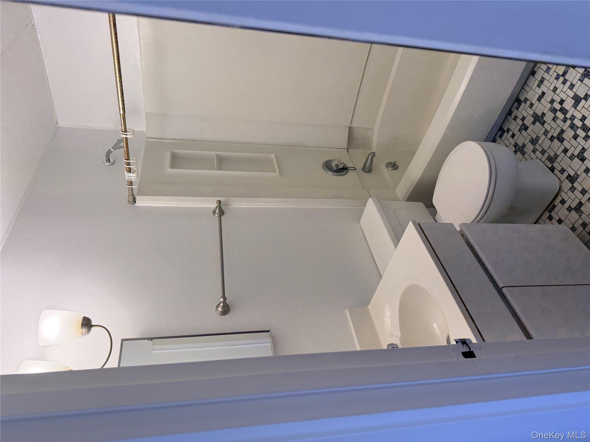 #10 photo, 86 McLoughlin Street, Glen Cove , NY 11542