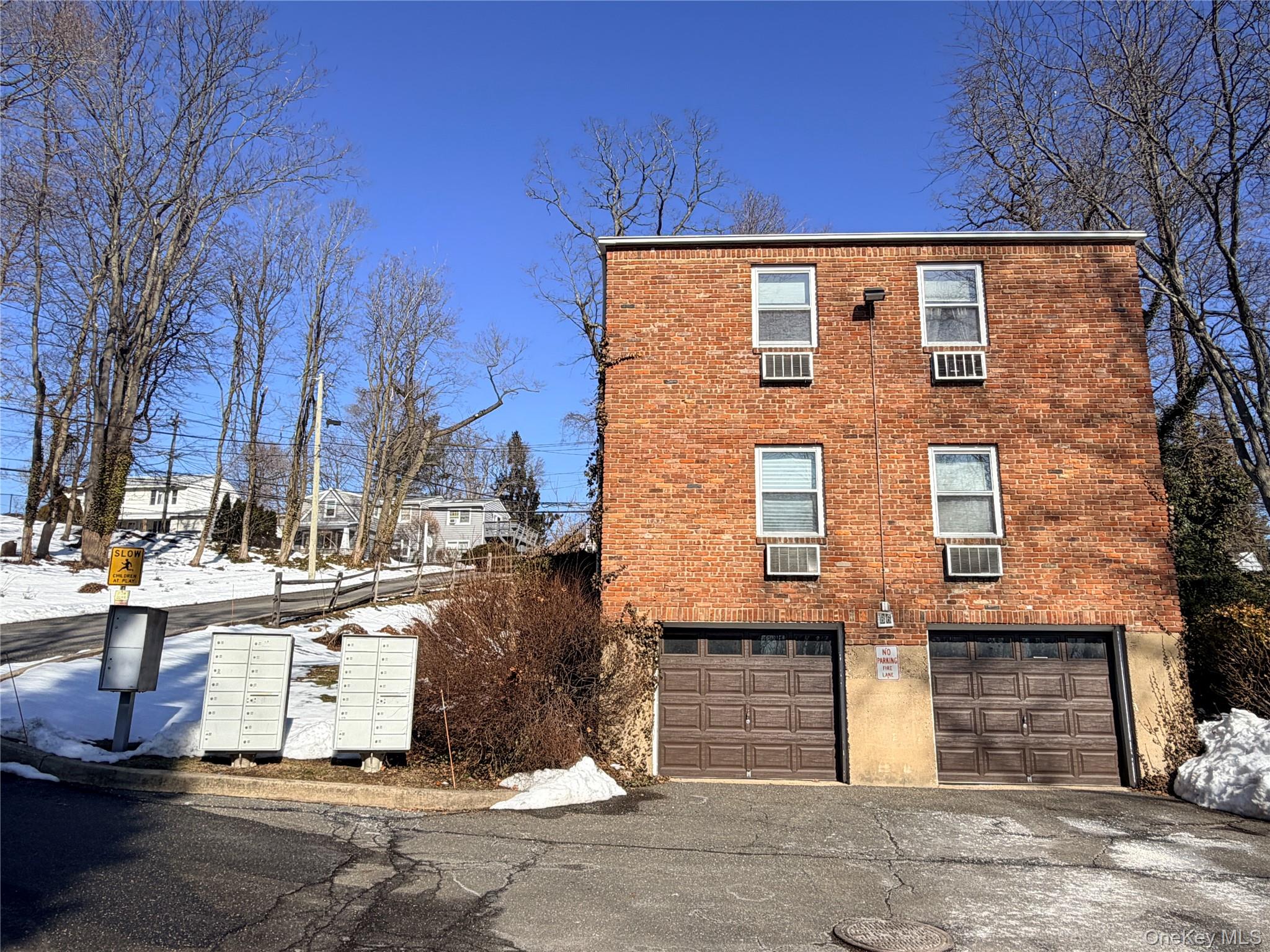 #13 photo, 86 McLoughlin Street, Glen Cove , NY 11542