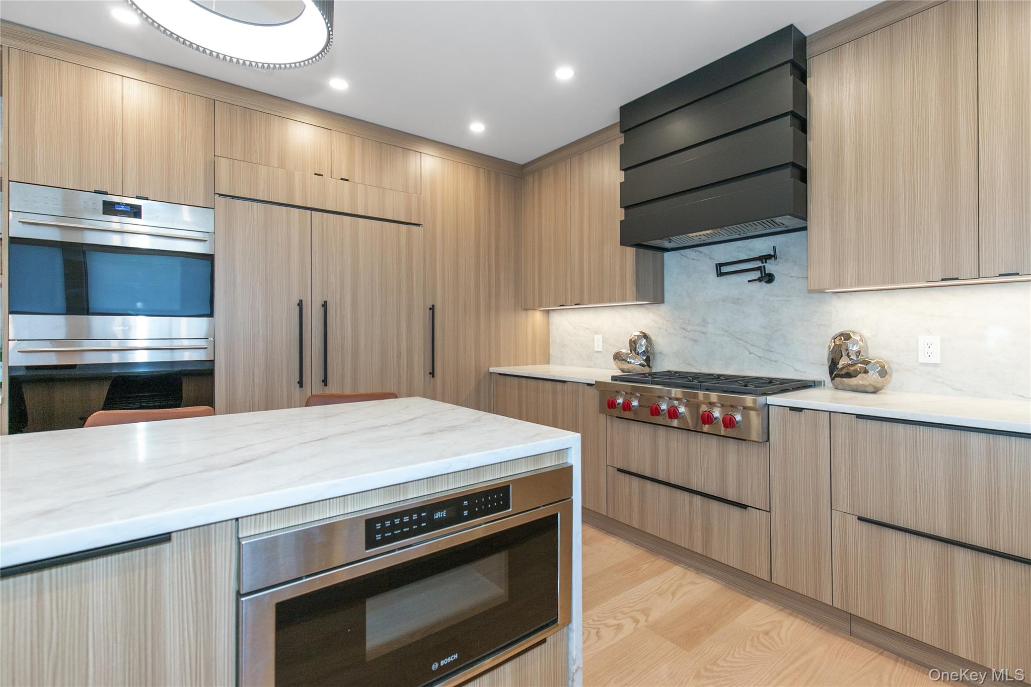 #10 photo, 1 Bentley Road, 롱 아일랜드 그레이트넥 Great Neck , NY 11023