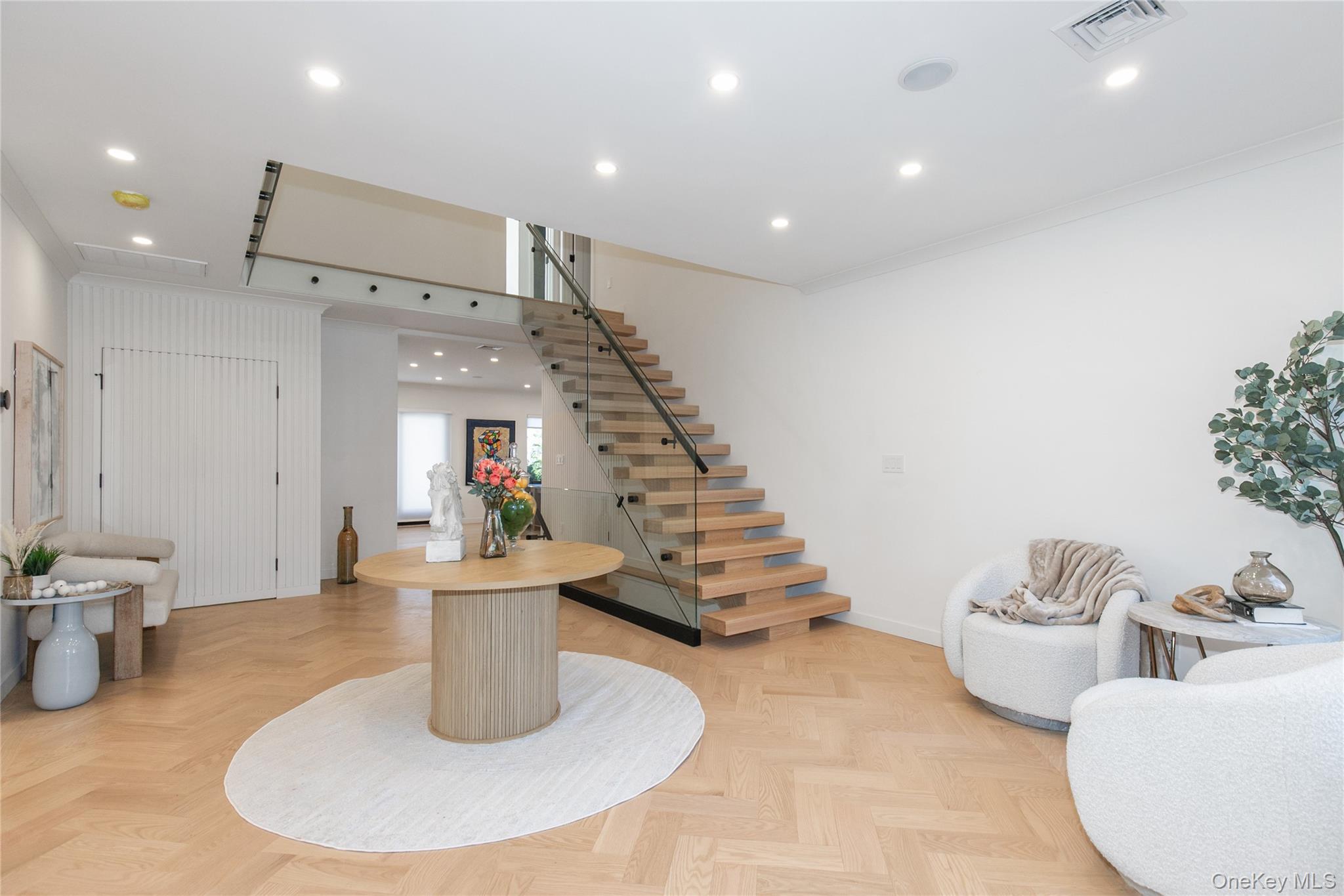 #4 photo, 1 Bentley Road, 롱 아일랜드 그레이트넥 Great Neck , NY 11023