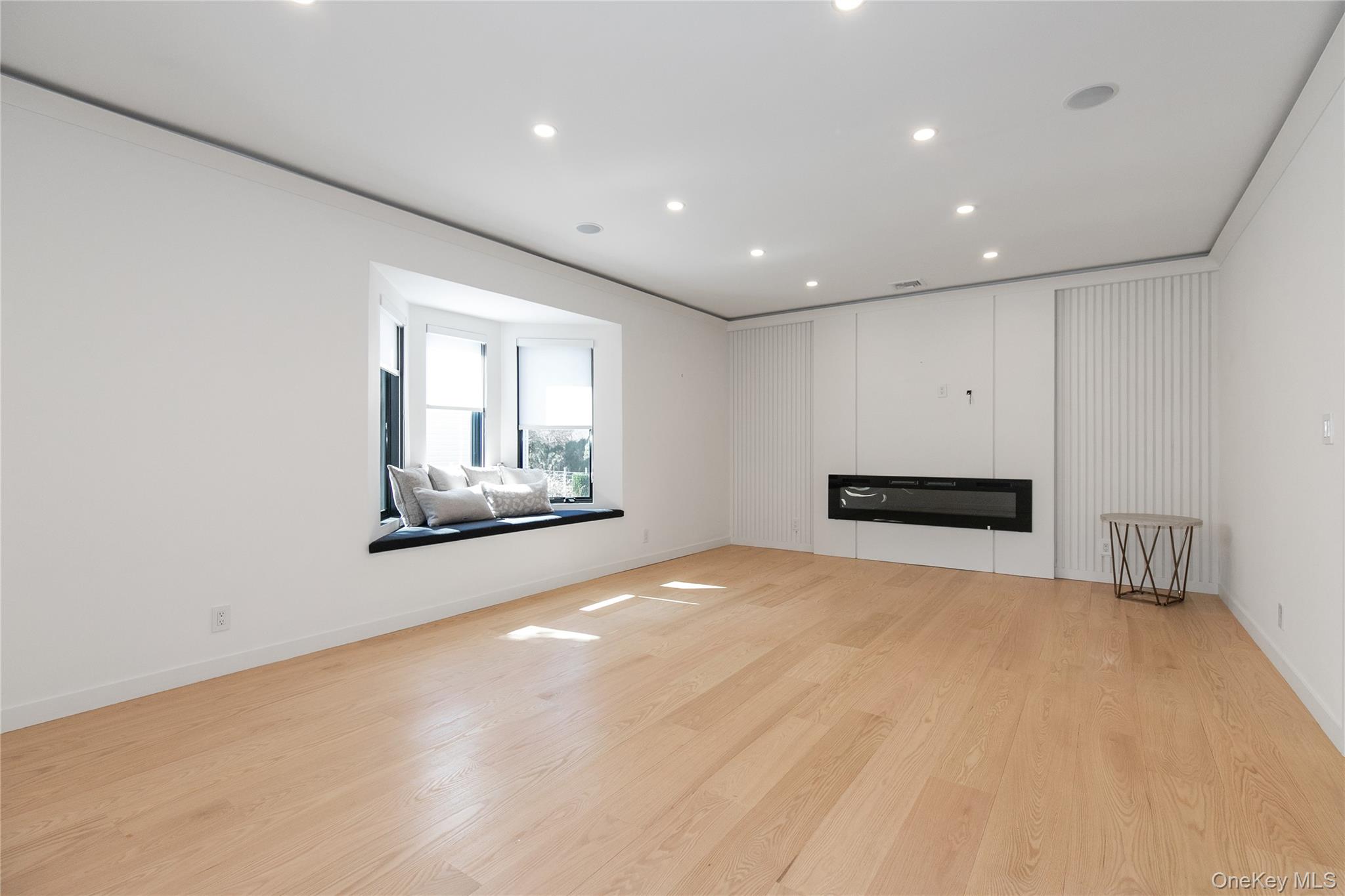 #6 photo, 1 Bentley Road, 롱 아일랜드 그레이트넥 Great Neck , NY 11023