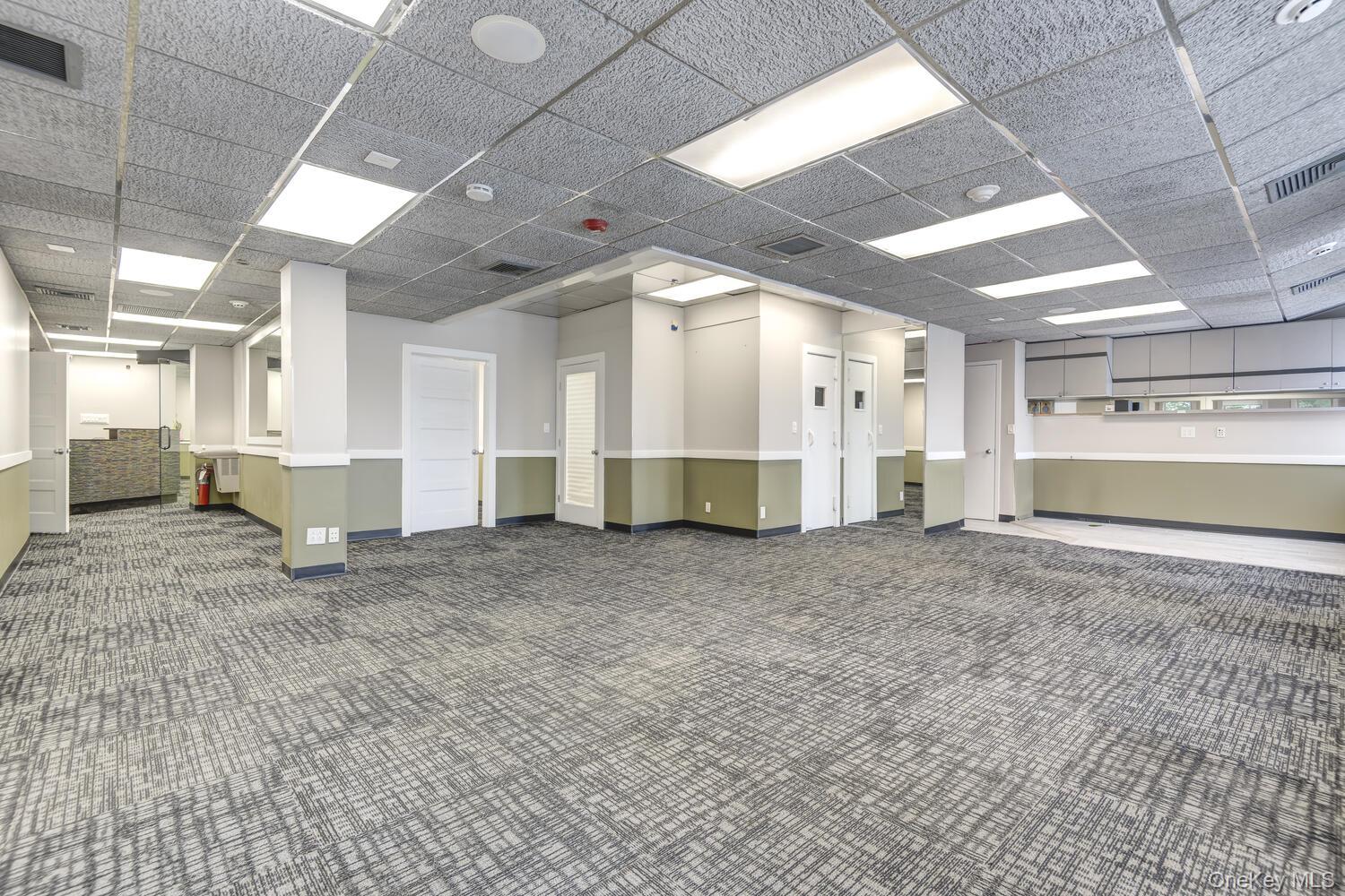 #13 photo, 1575 Hillside Avenue, Нассау ‖ New Hyde Park , NY 11040